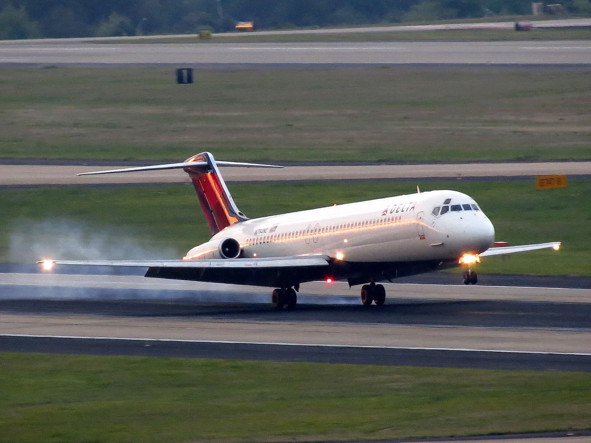 N784NC — Twin-engine aircraft