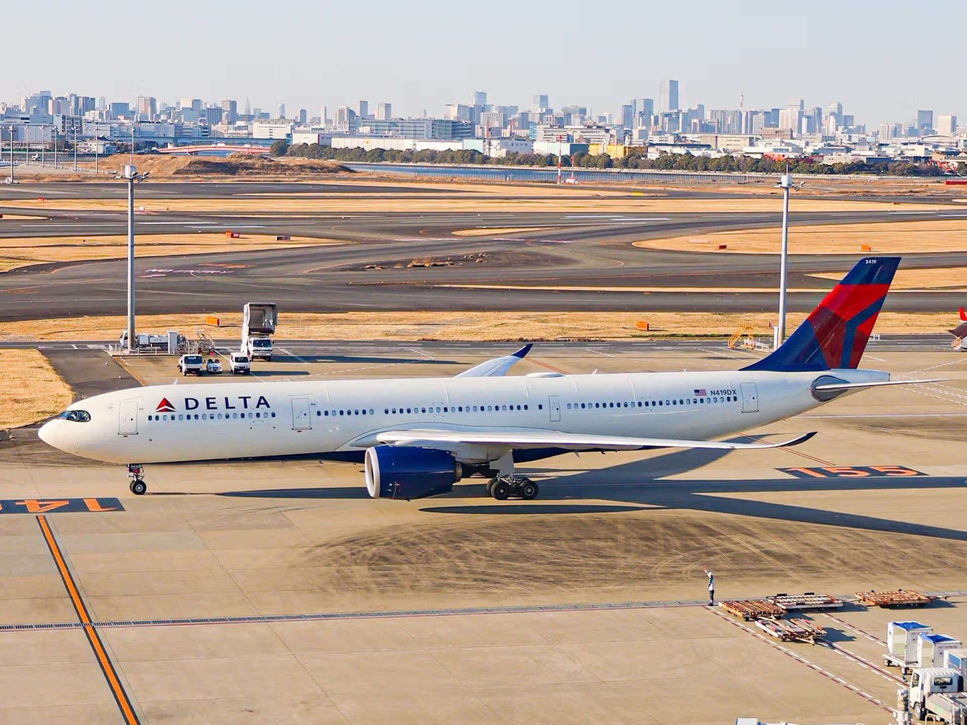 N419DX — Twin-engine aircraft
