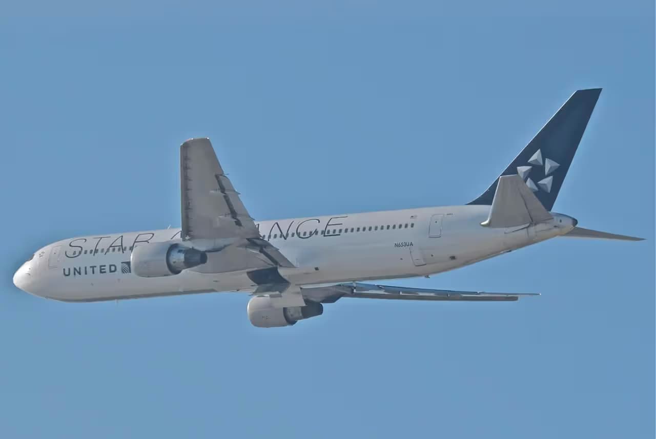 N653UA — Boeing
