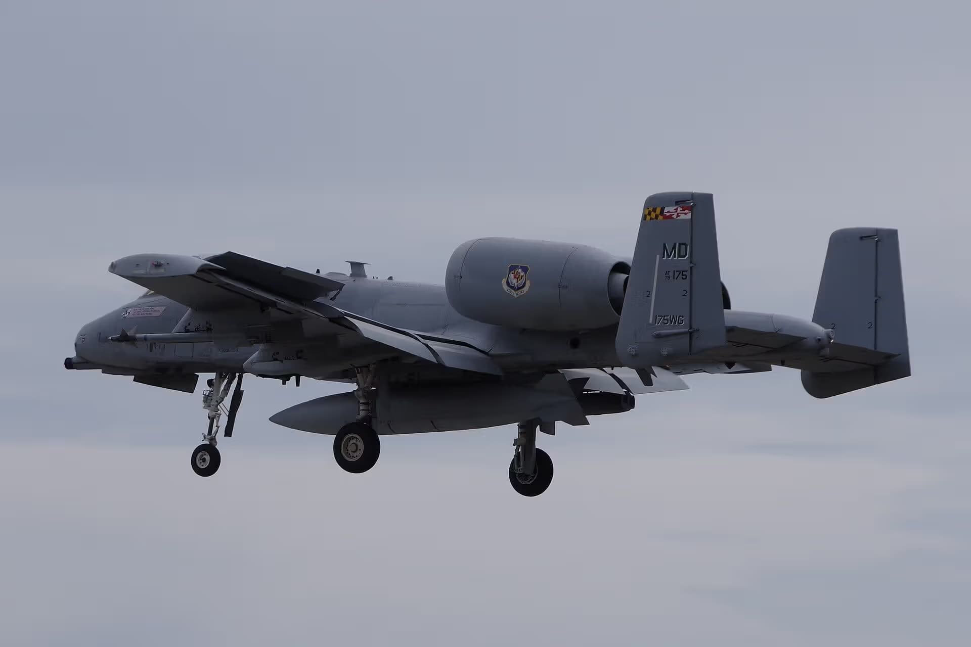 Unidentified — Twin-engine aircraft