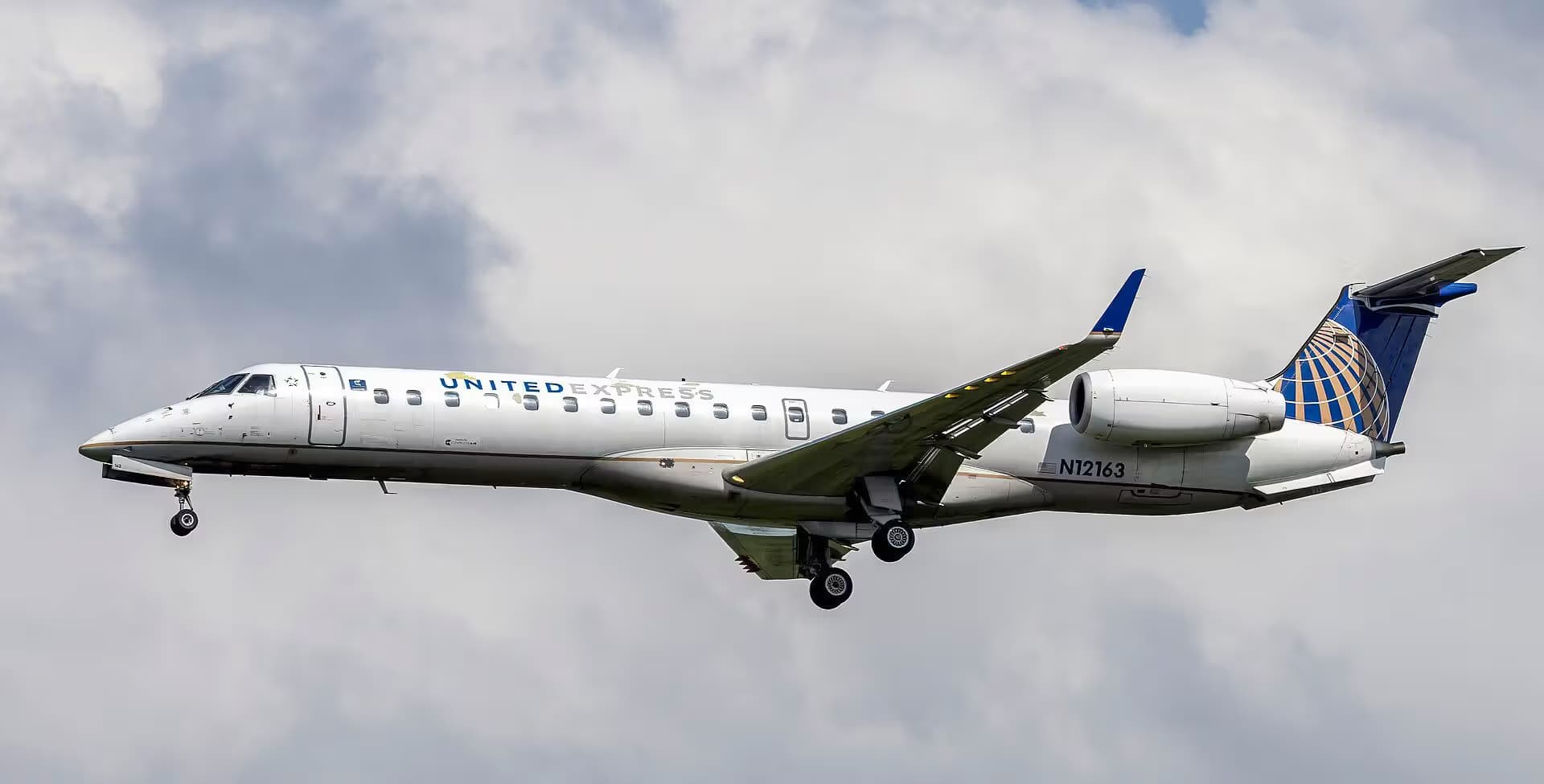 N12163 — Embraer