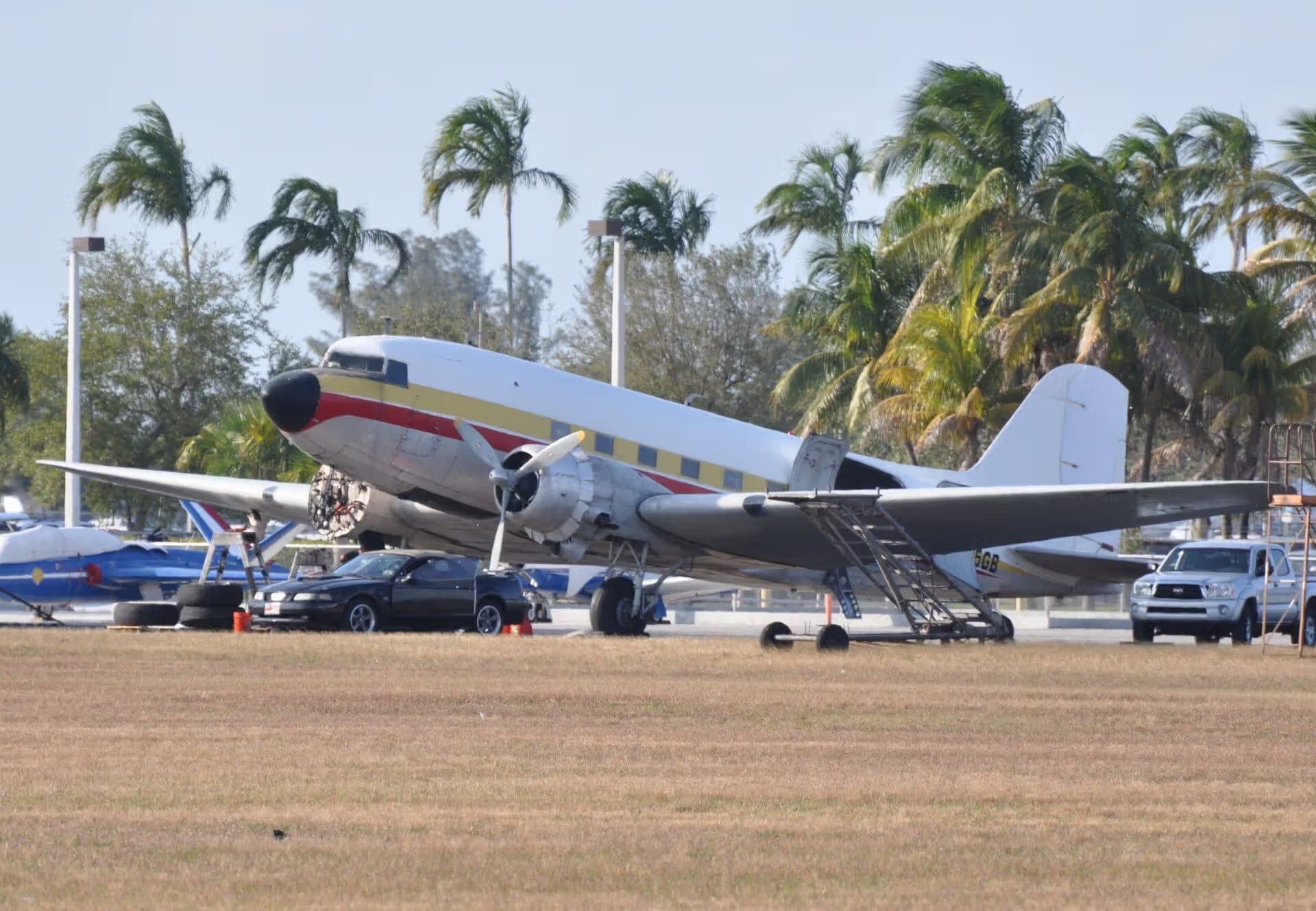 N705GB — Douglas