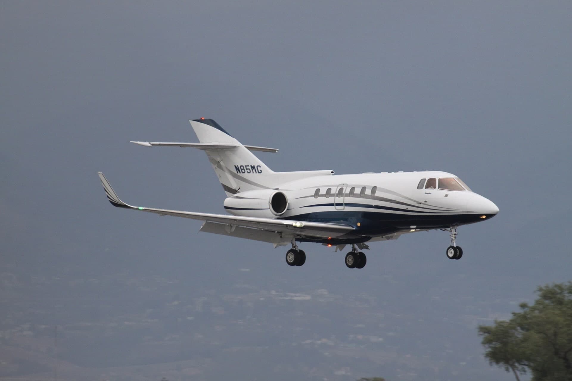 N85MG — Business jet