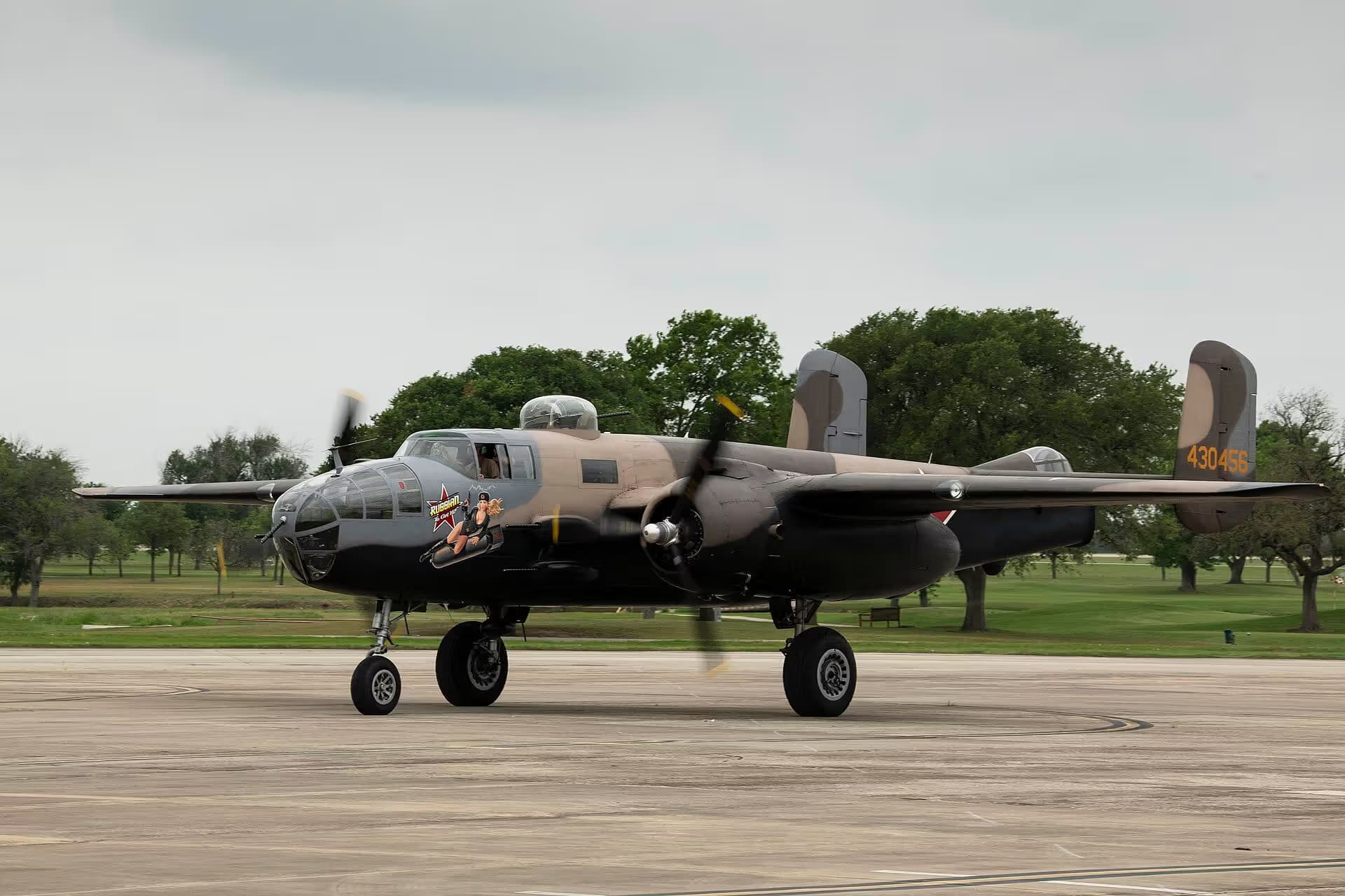 Unidentified — Twin-engine aircraft