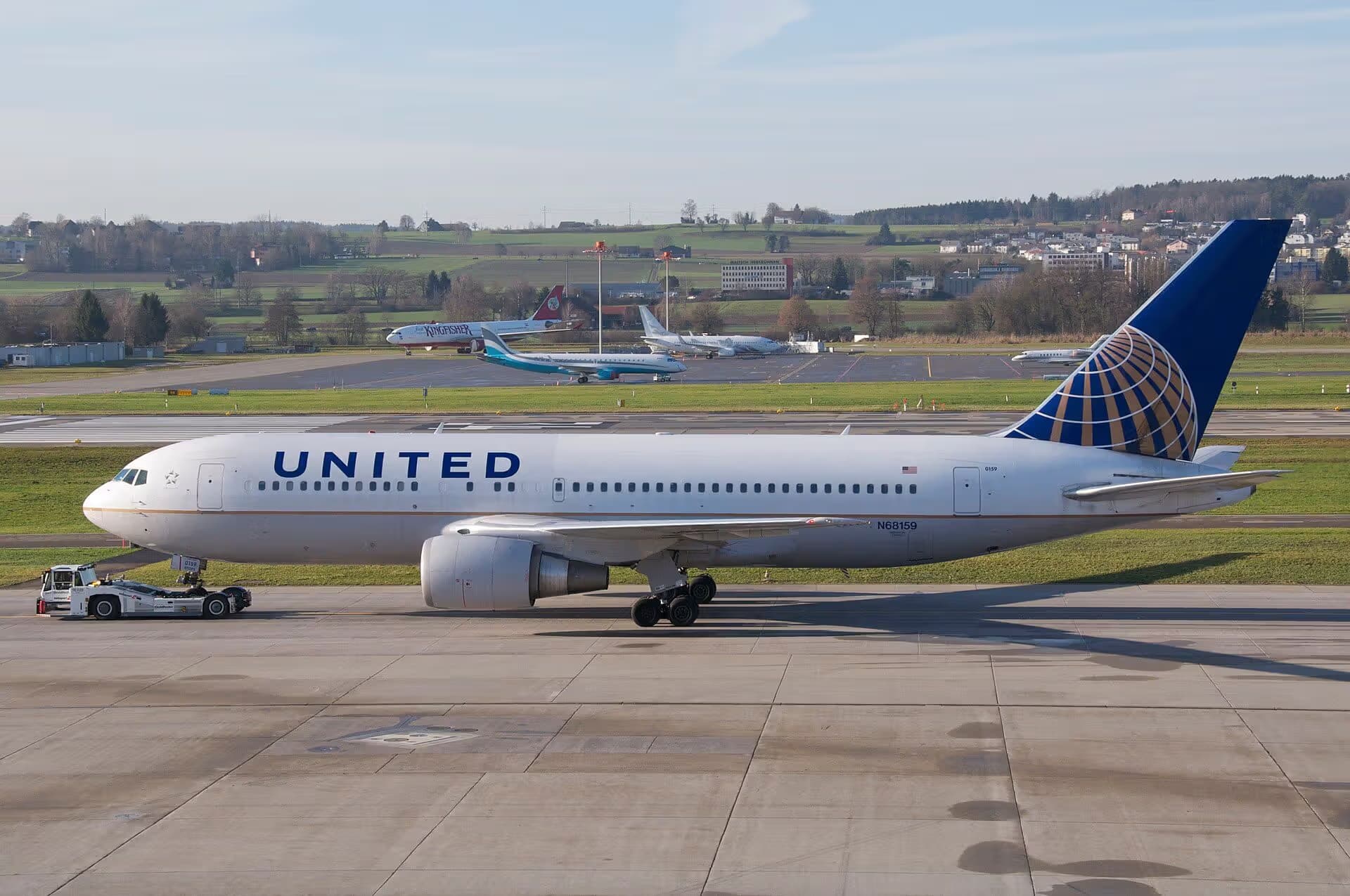 N68159 — Twin-engine aircraft