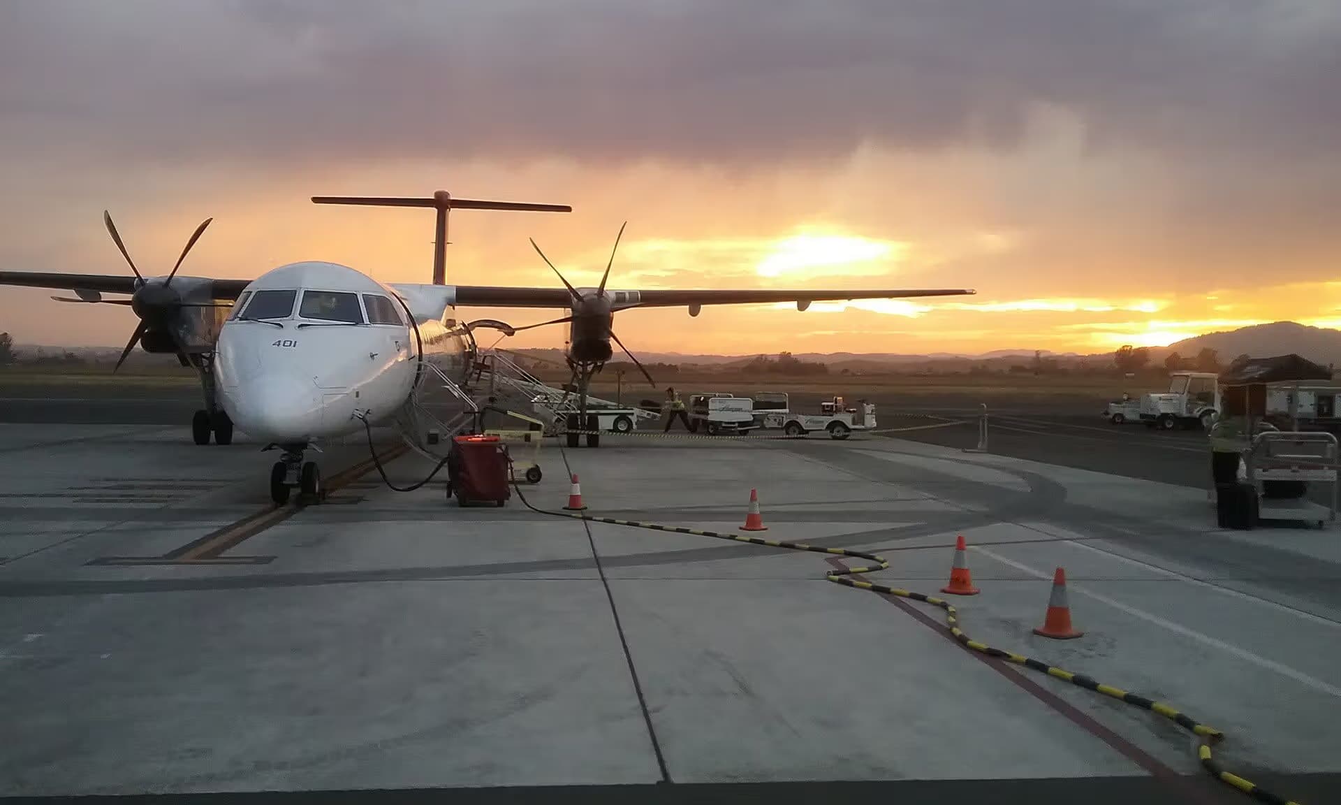 N401QX — Bombardier