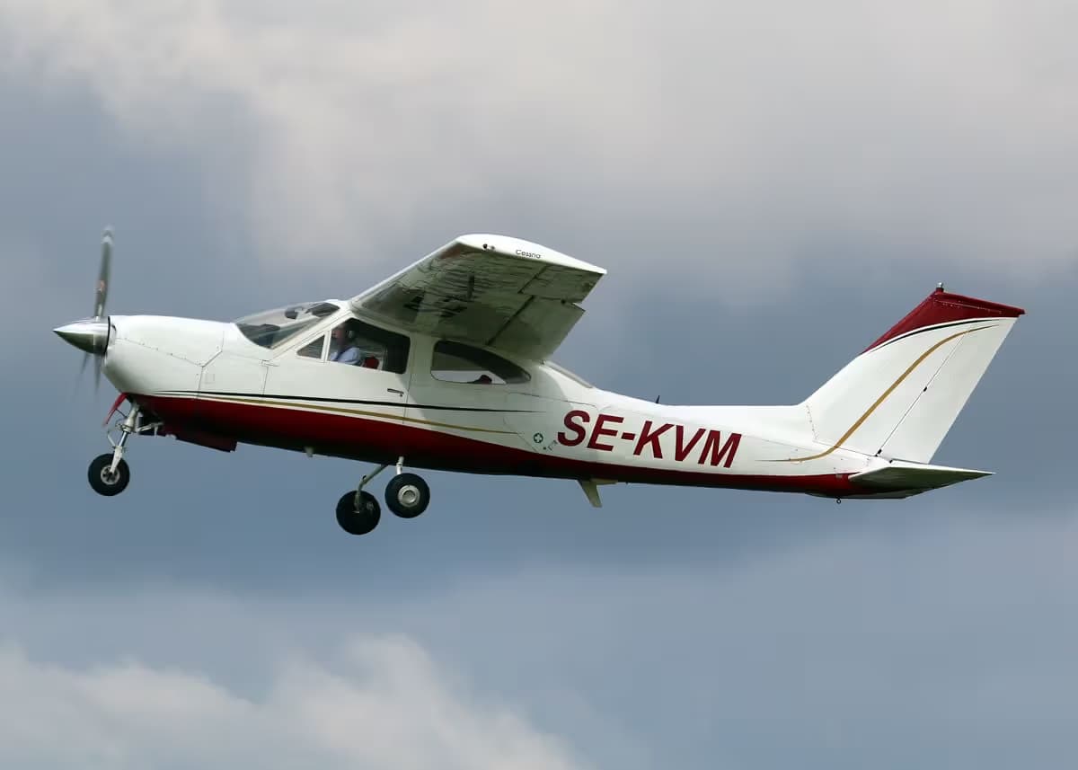 SE-KVM — Cessna