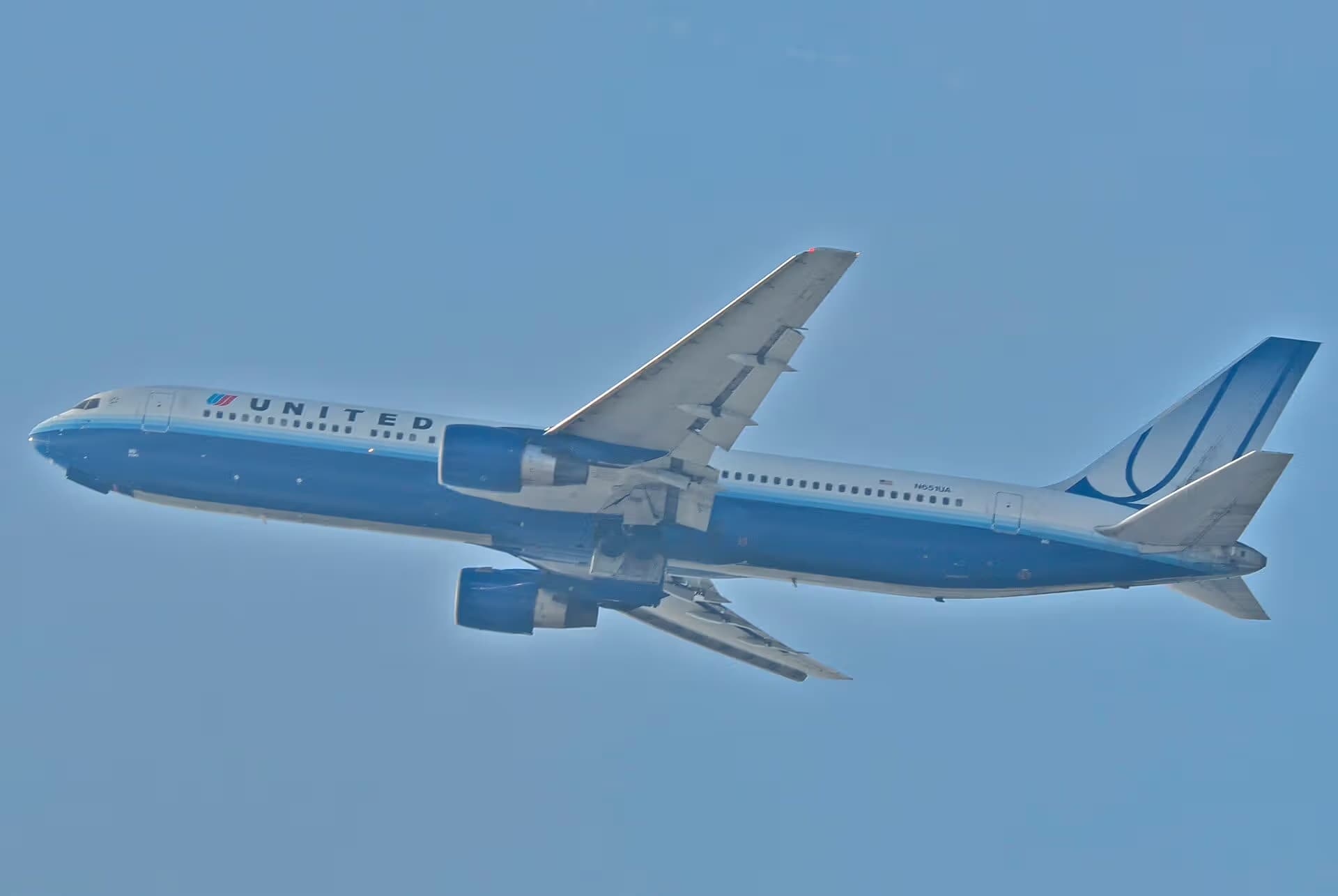 N651UA — Boeing
