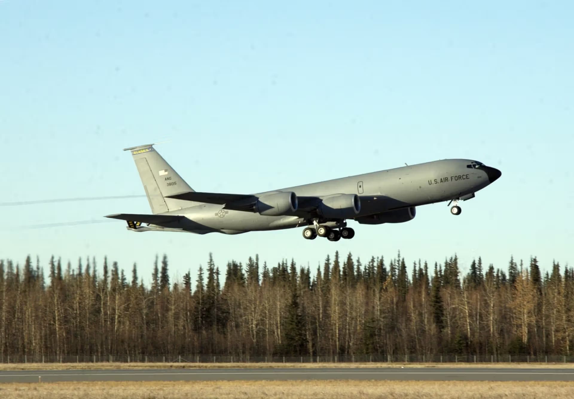 Unidentified — Aircraft at Eielson Air Force Base