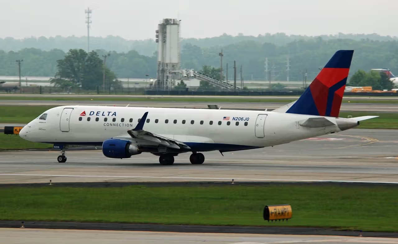 N206JQ — Embraer