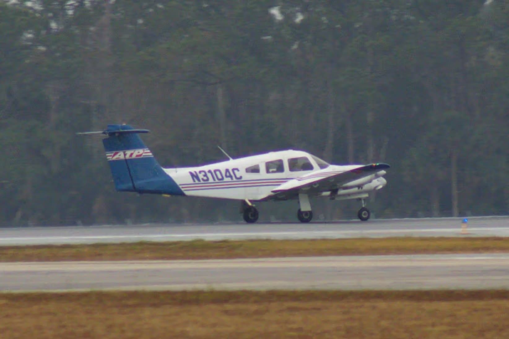 N3104C — Twin-engine aircraft