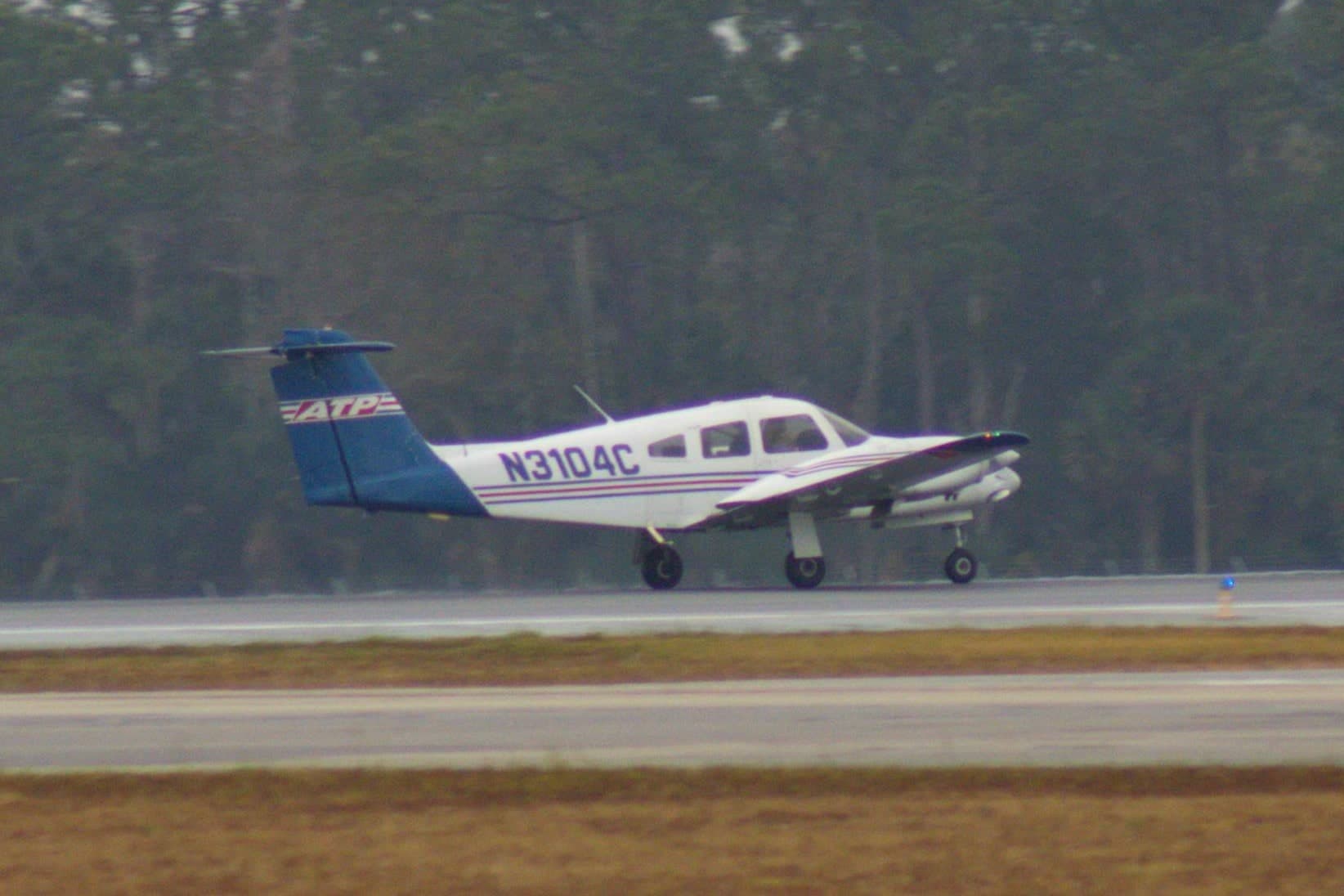 N3104C — Twin-engine aircraft