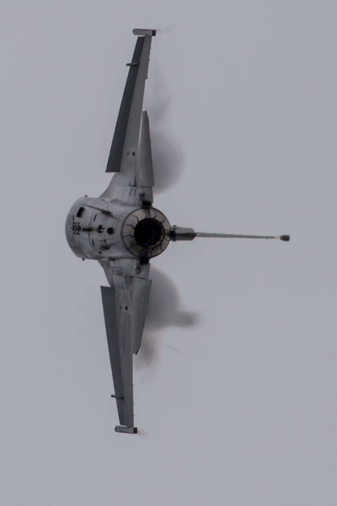 Unidentified — Single-engine aircraft
