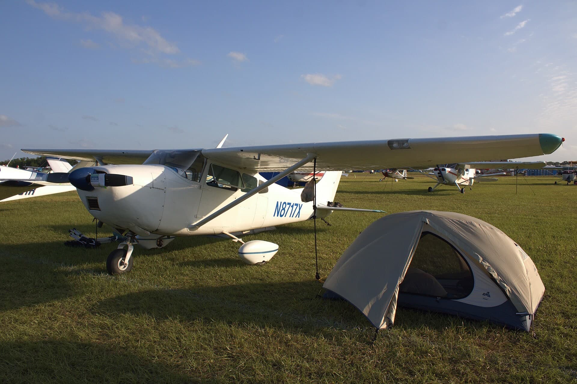 N8717X — Single-engine aircraft