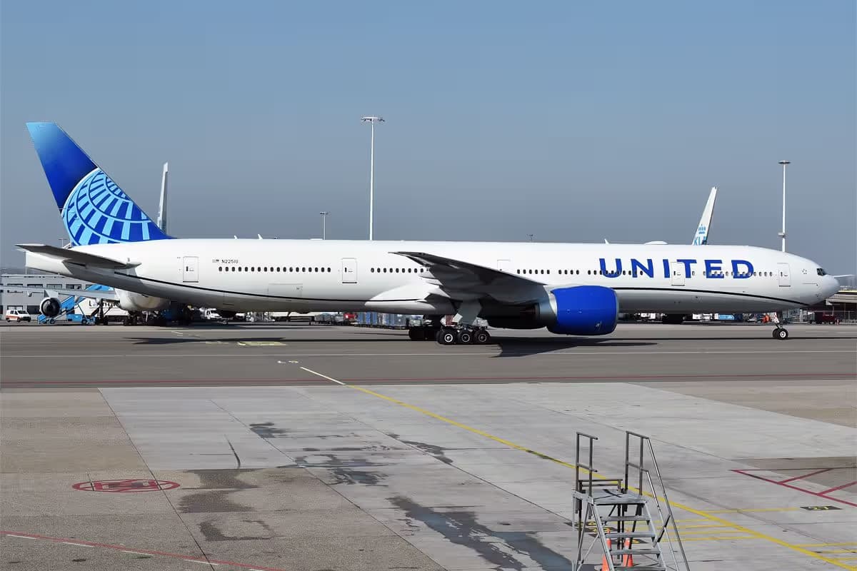 N2251U — Boeing