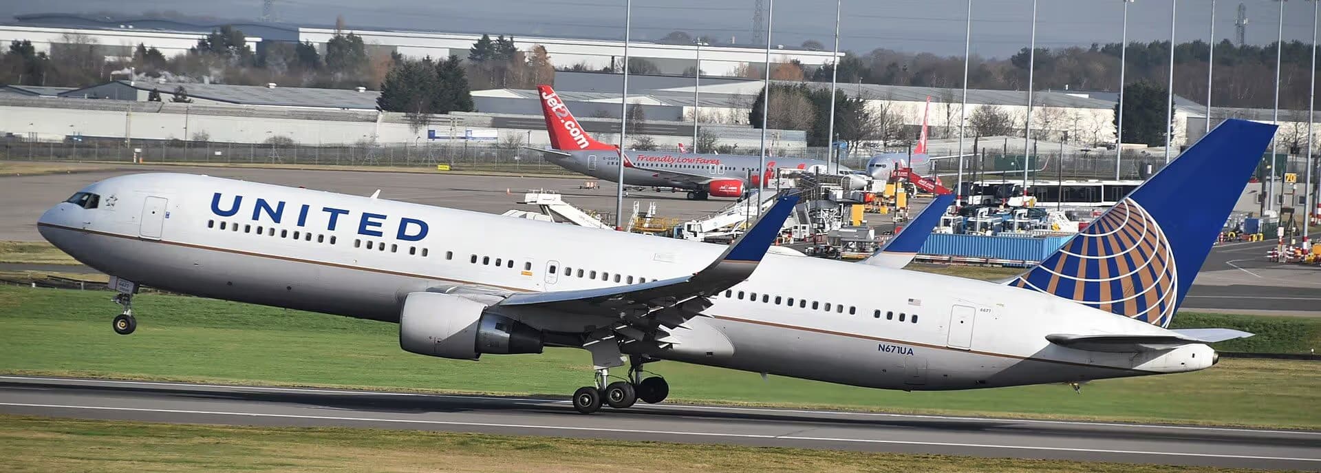 N671UA — Boeing