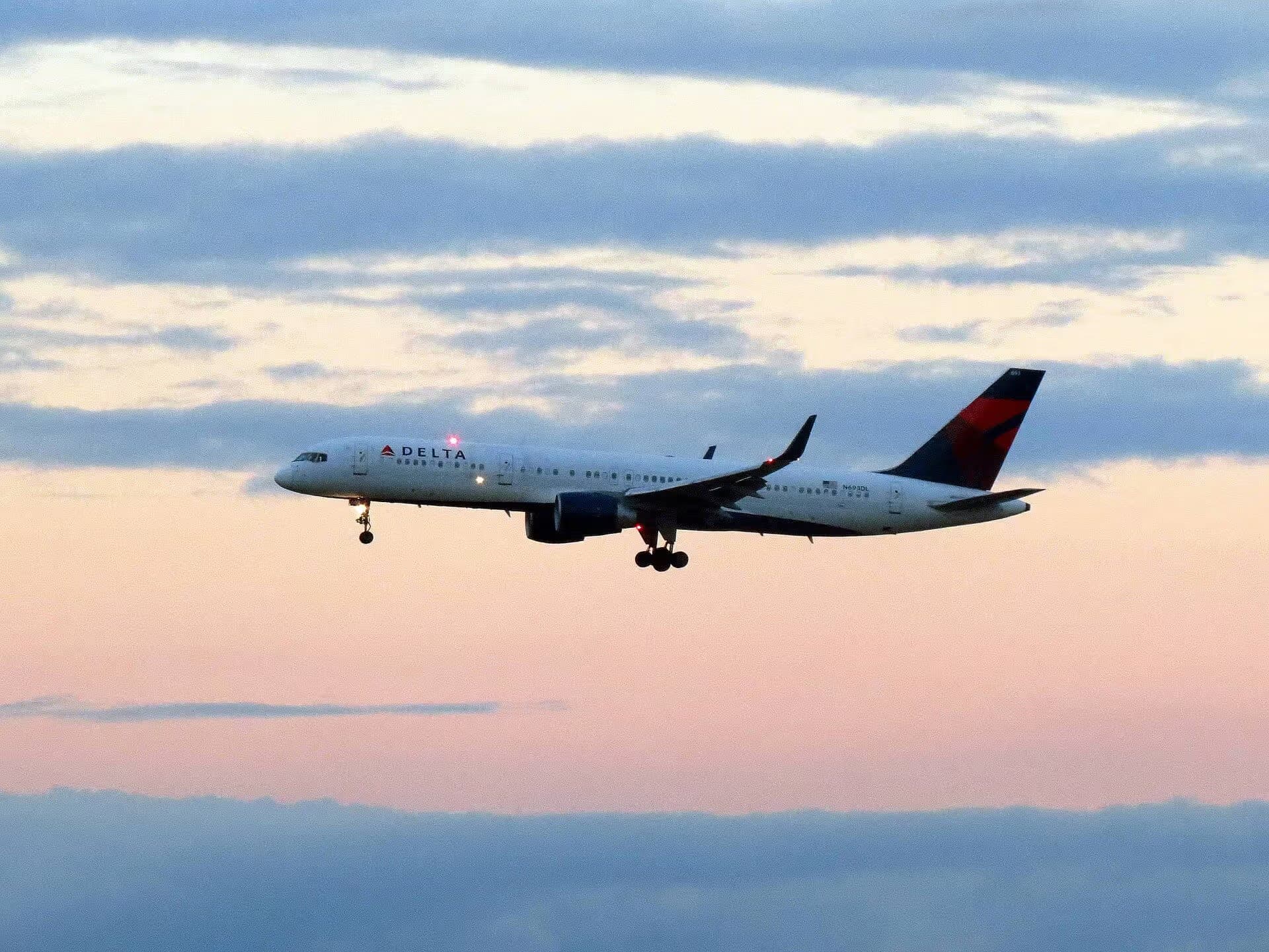 N693DL — Boeing