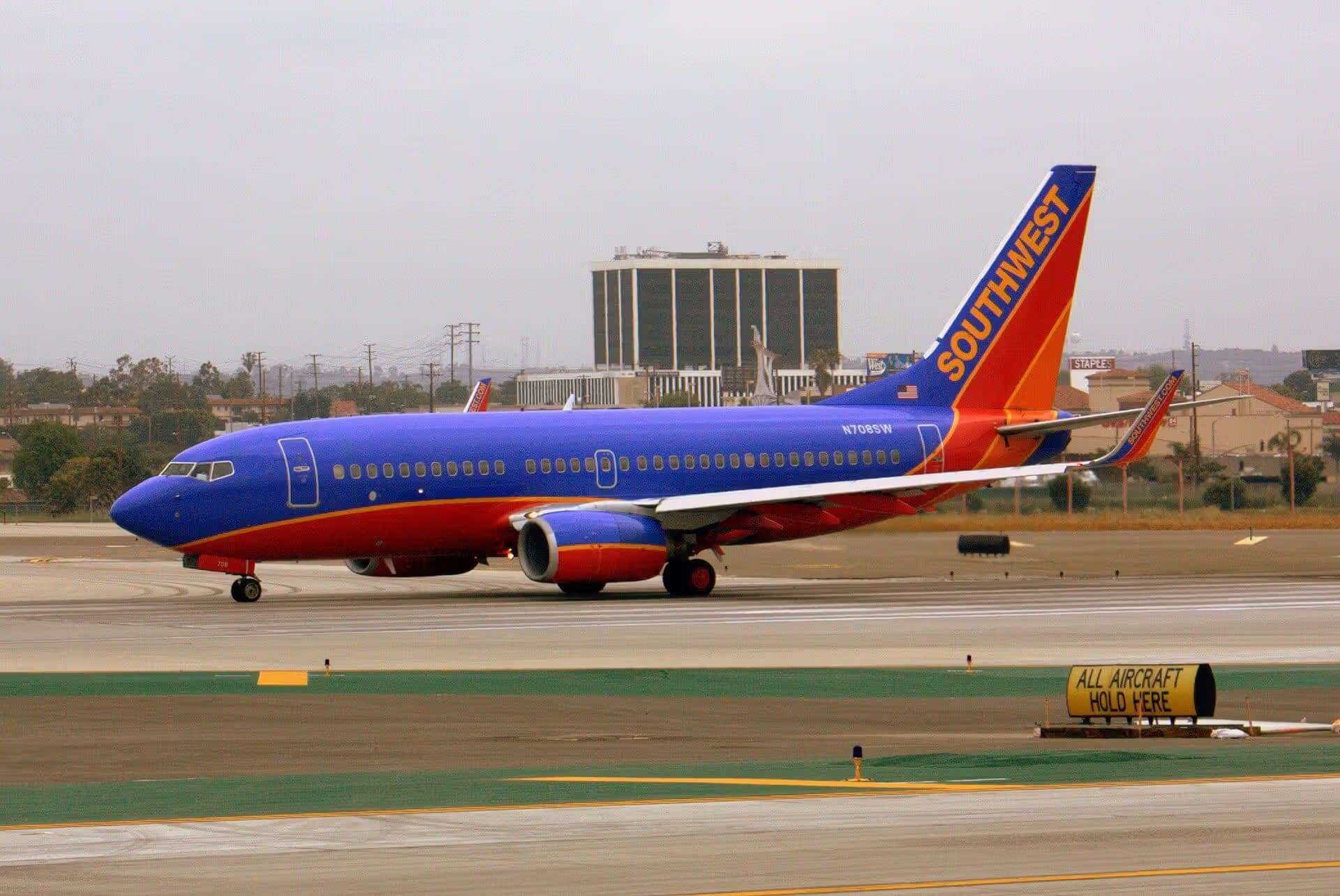 N708SW — Twin-engine aircraft