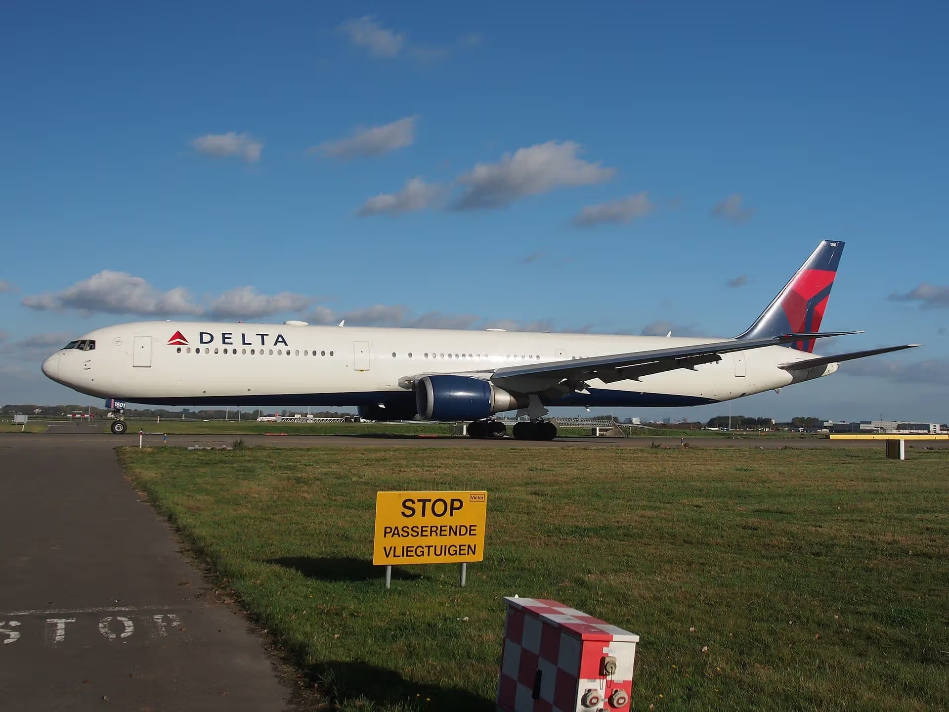N825MH — Boeing
