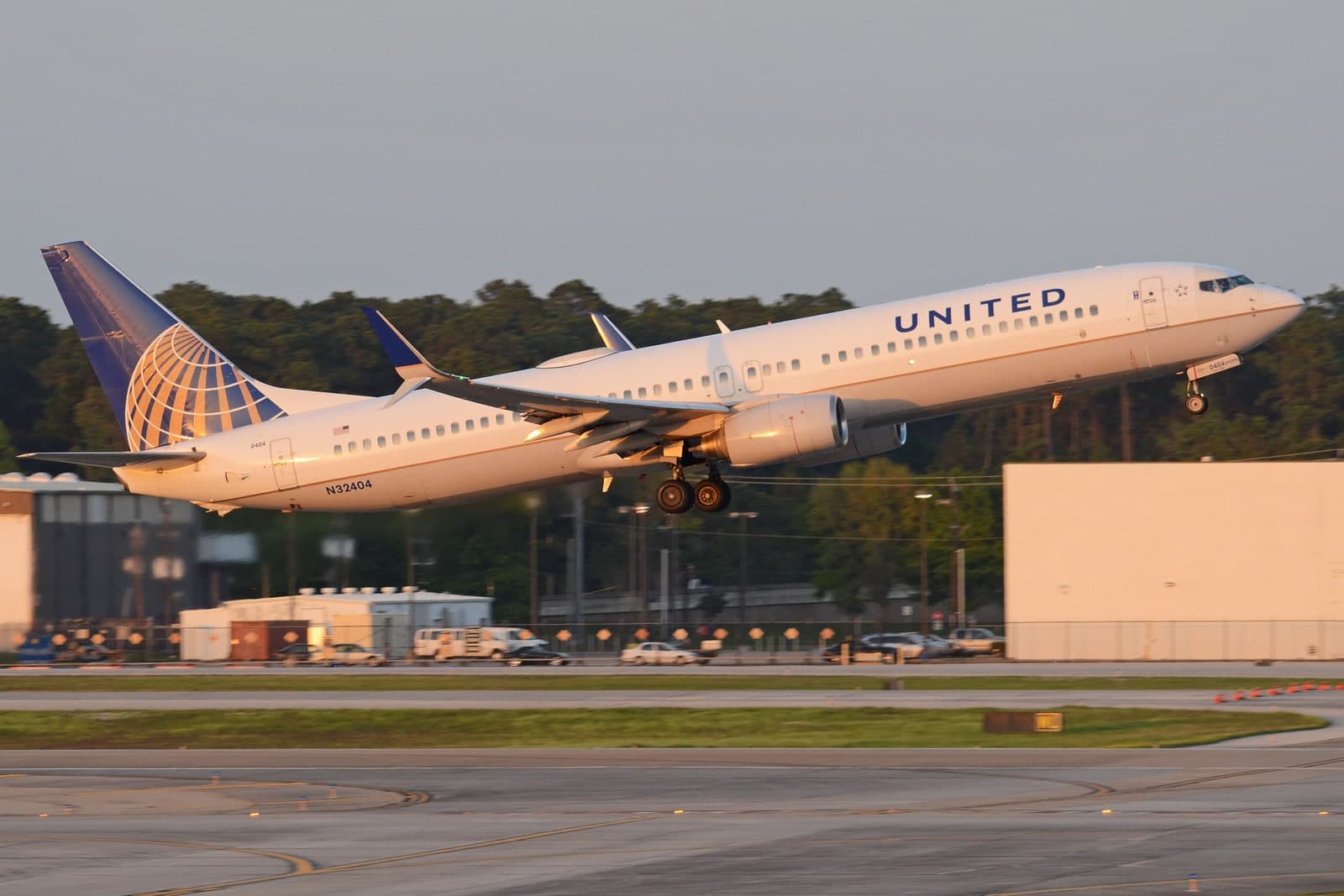 N32404 — Boeing