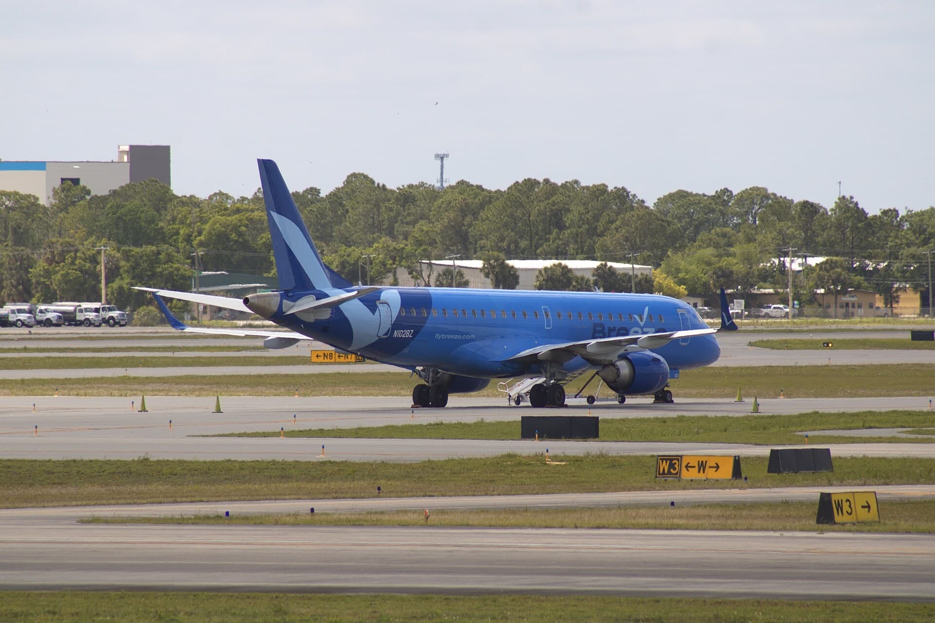 N102BZ — Embraer