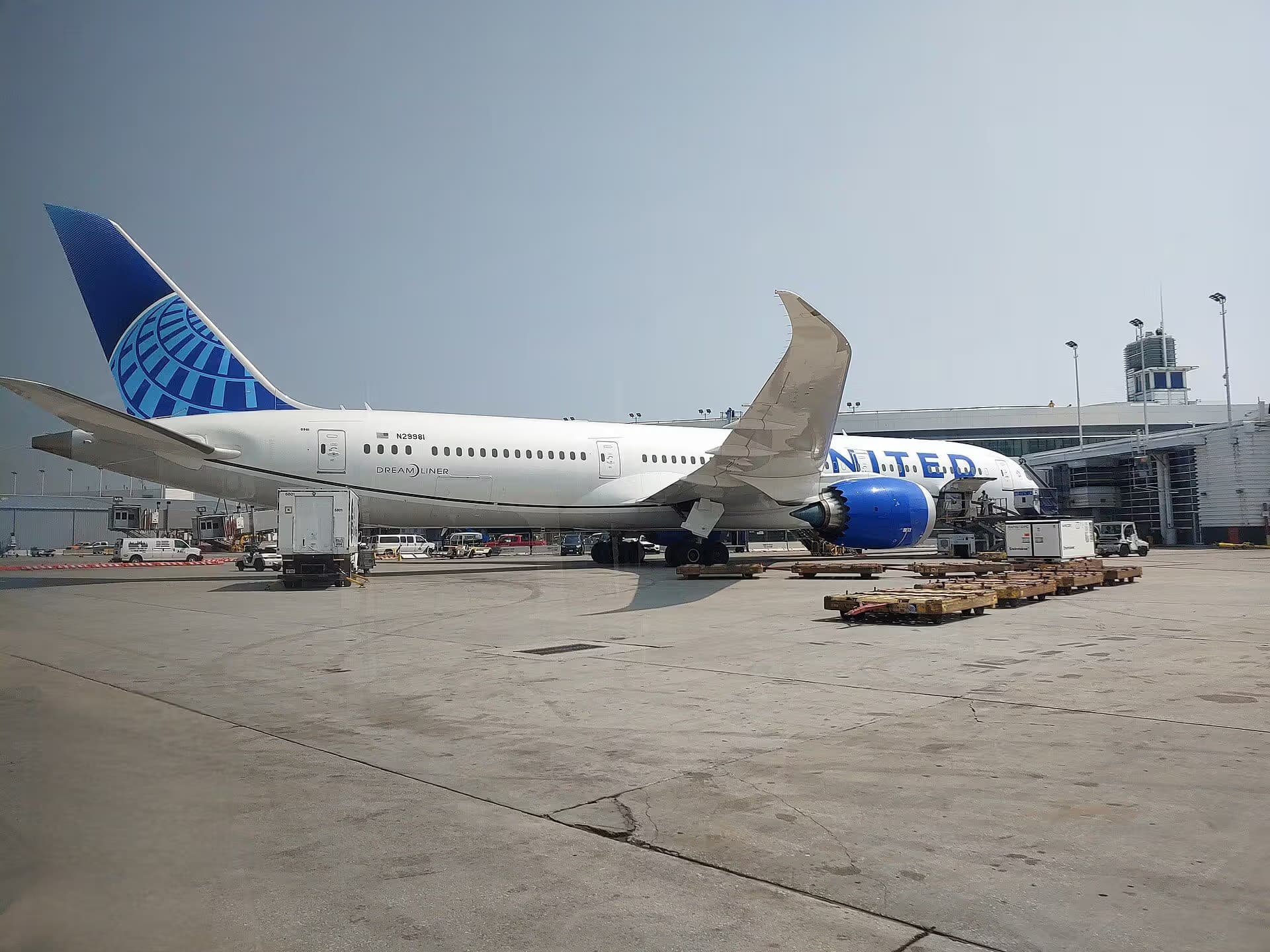 N29981 — Twin-engine aircraft