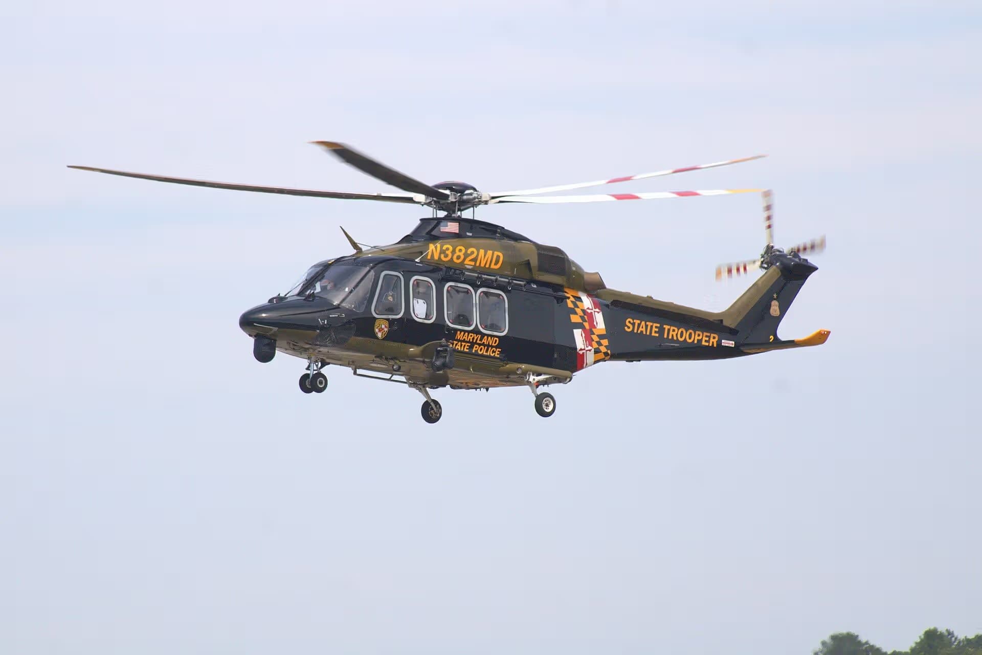 N382MD — Helicopter