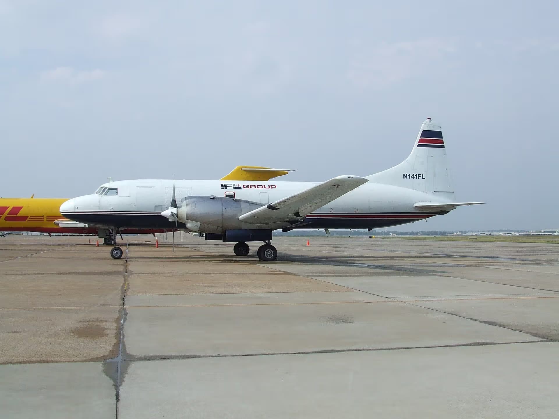 N141FL — Twin-engine aircraft