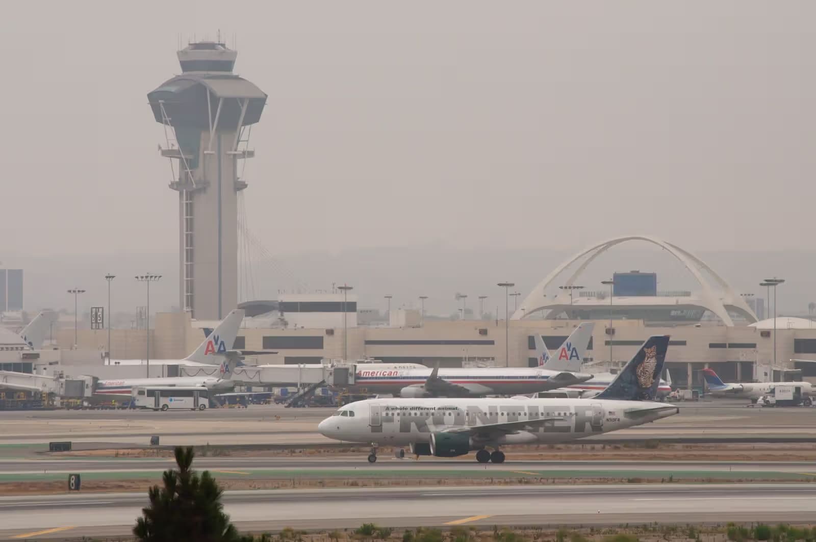 N919FR — Twin-engine aircraft