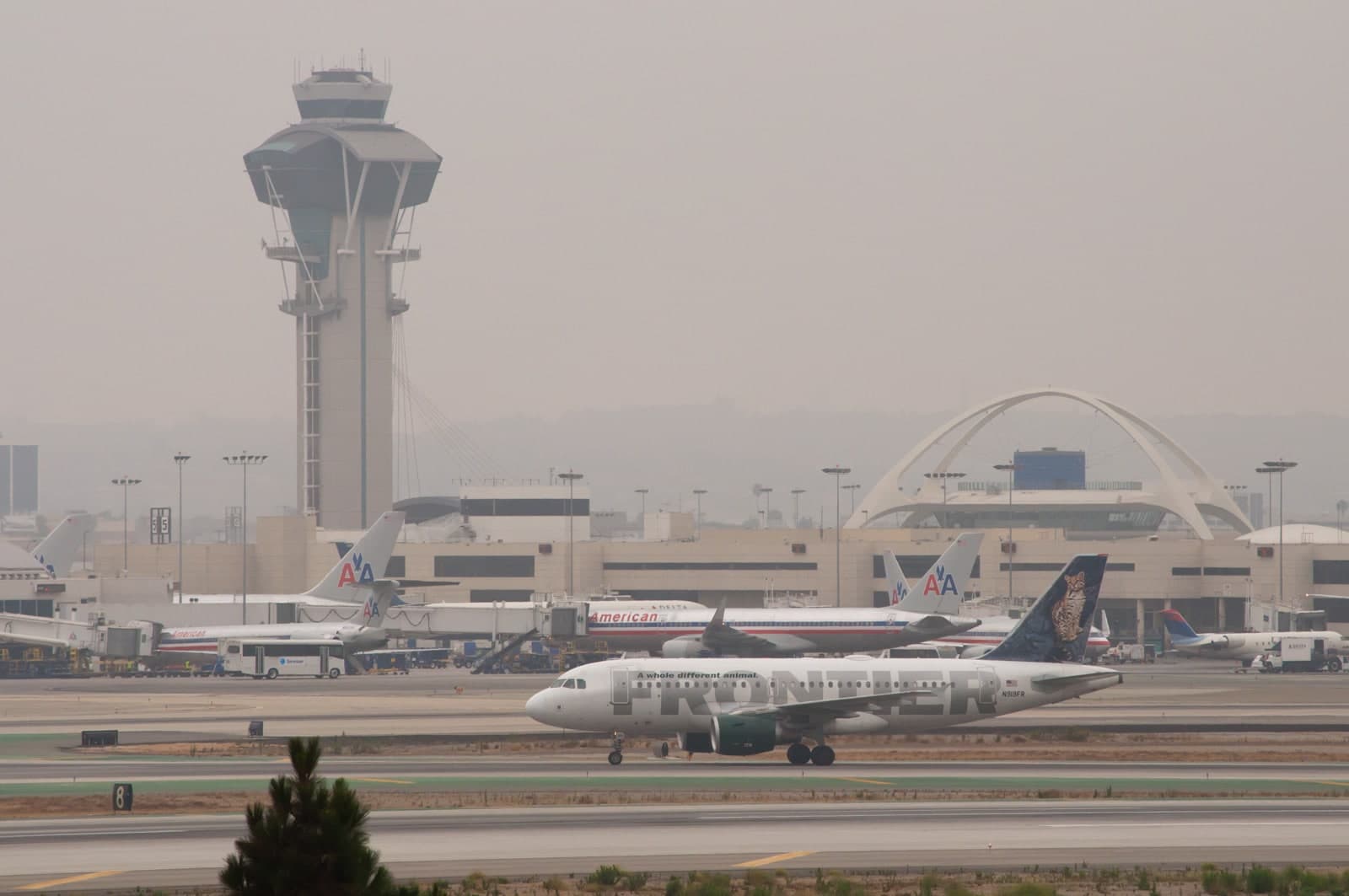 N919FR — Twin-engine aircraft