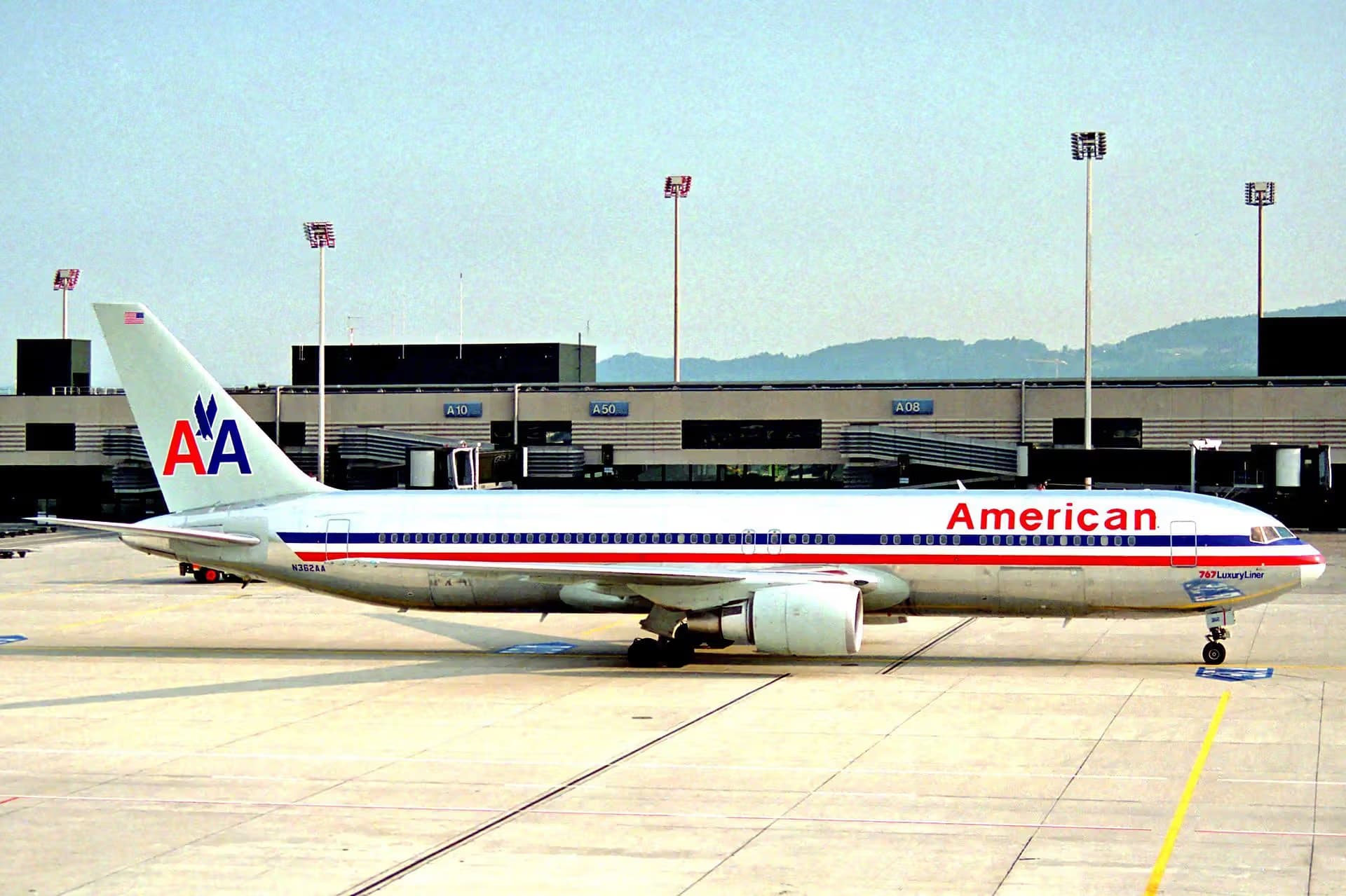 N362AA — Boeing