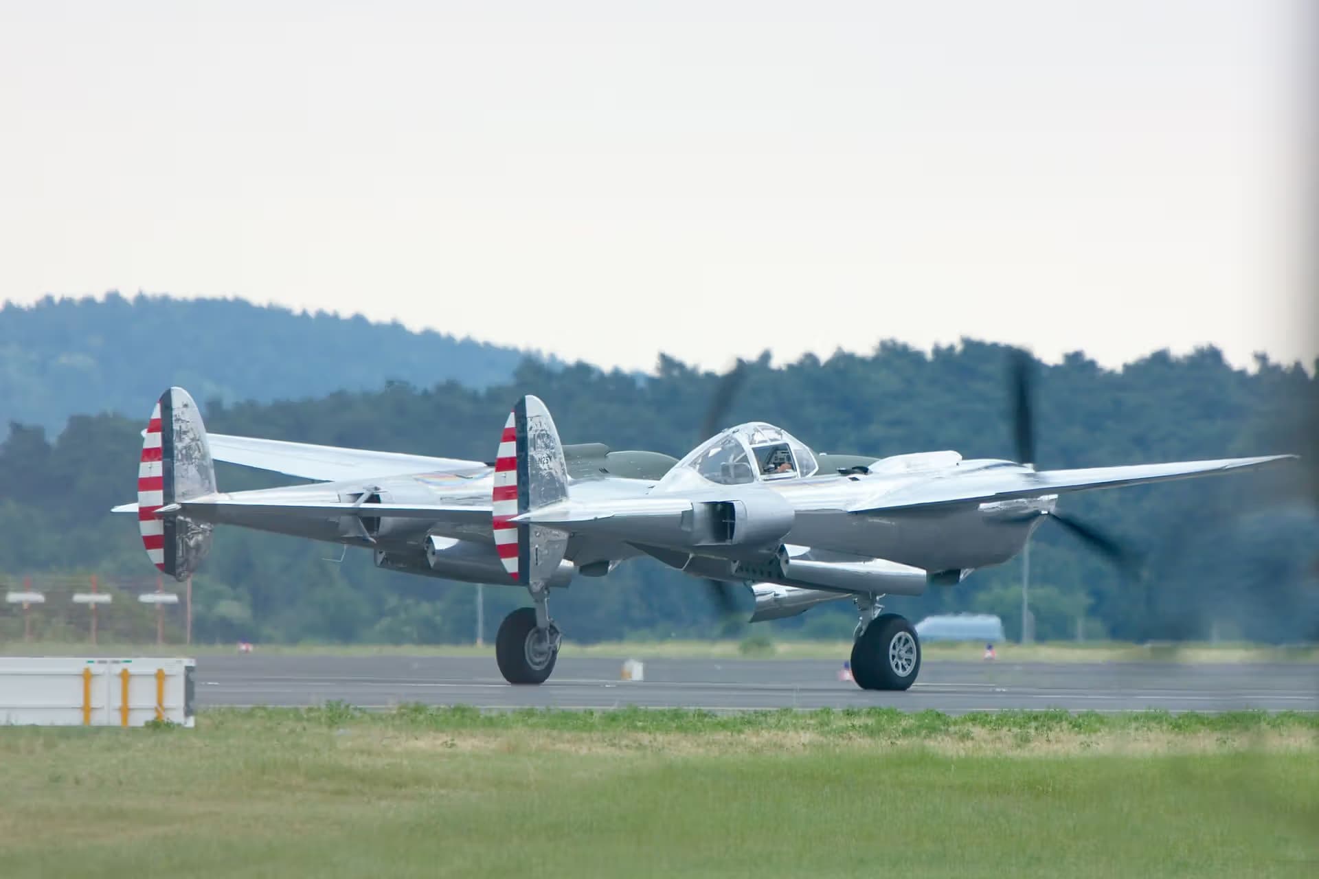 N25Y — Lockheed