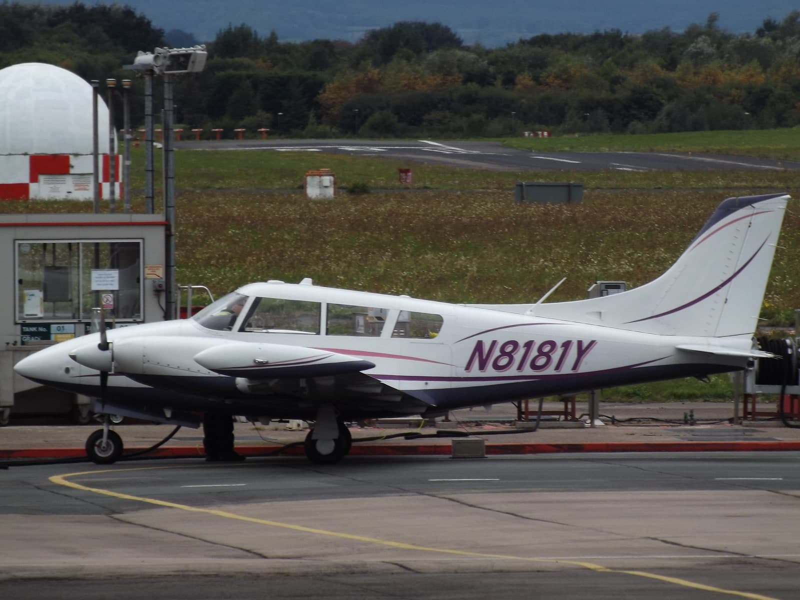 N8181Y — Twin-engine aircraft