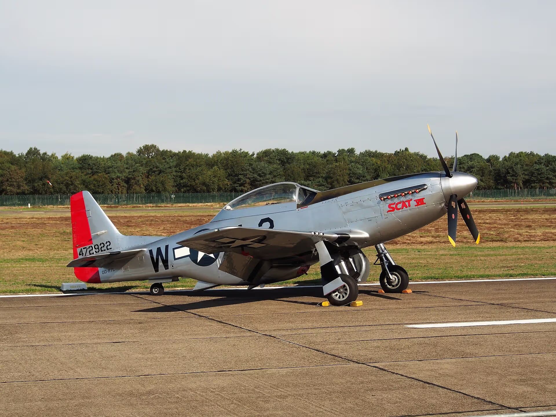 Unidentified — Single-engine aircraft