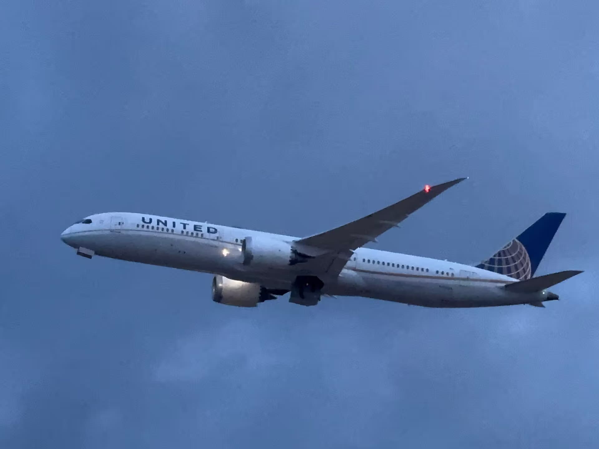 N13954 — Boeing