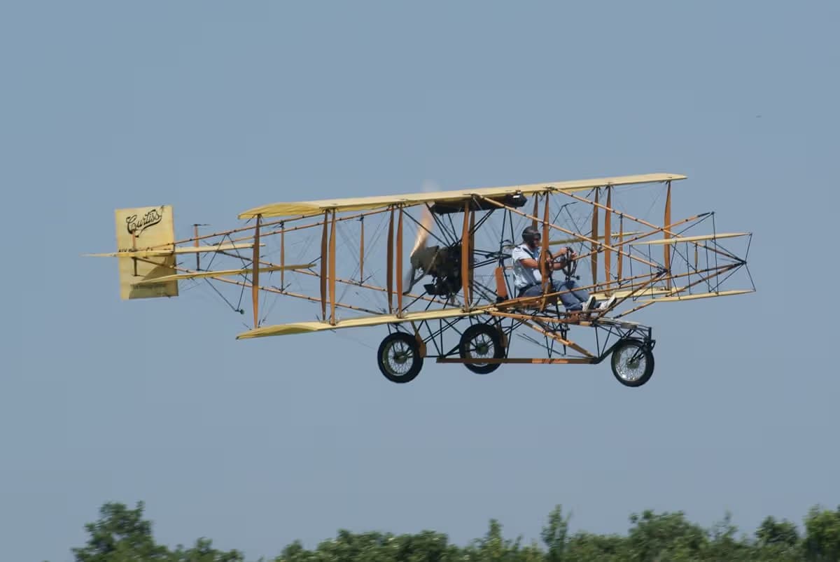 Unidentified — Aircraft