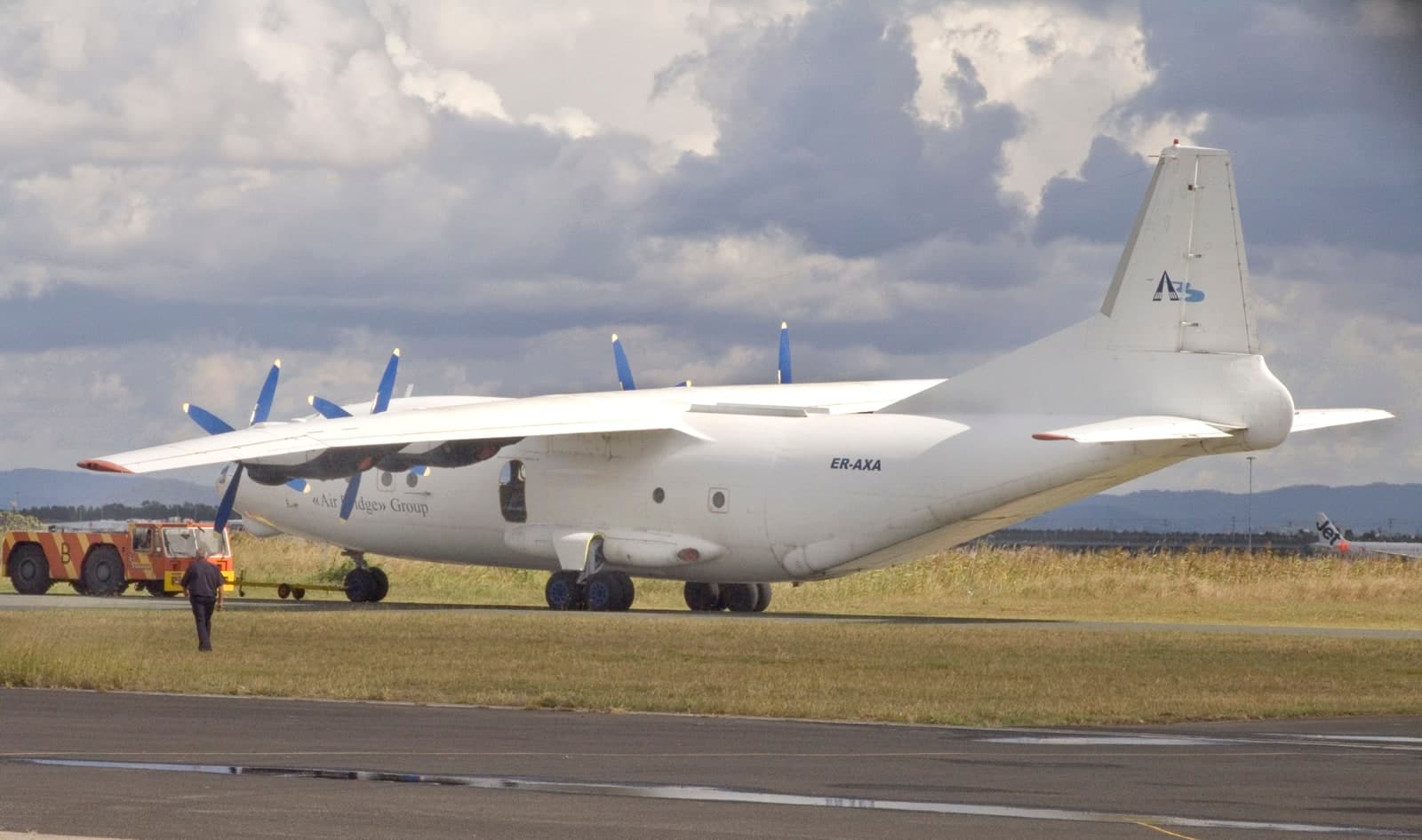 ER-AXA — Antonov