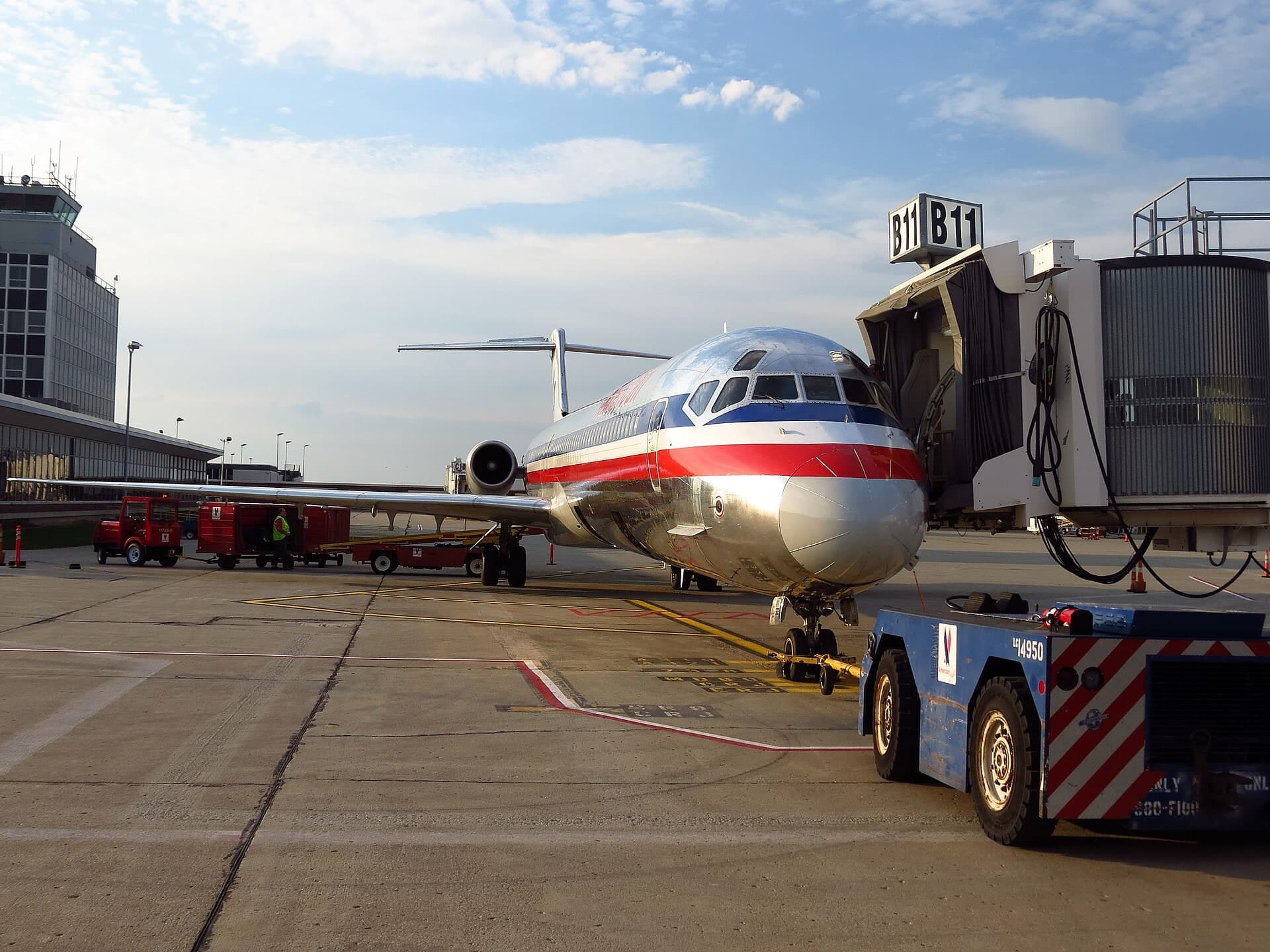 N7522A — Twin-engine aircraft