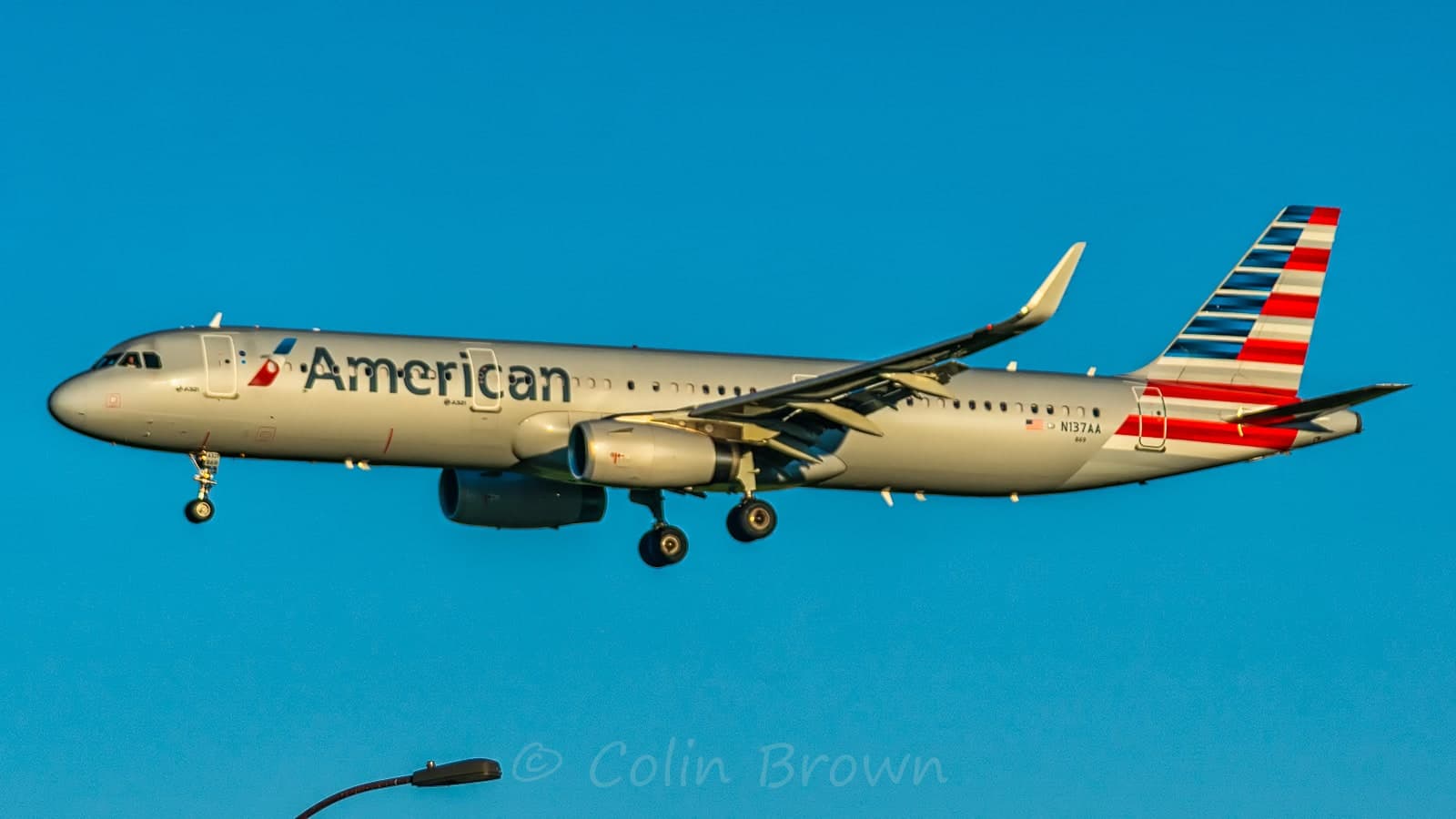 N137AA — Airbus