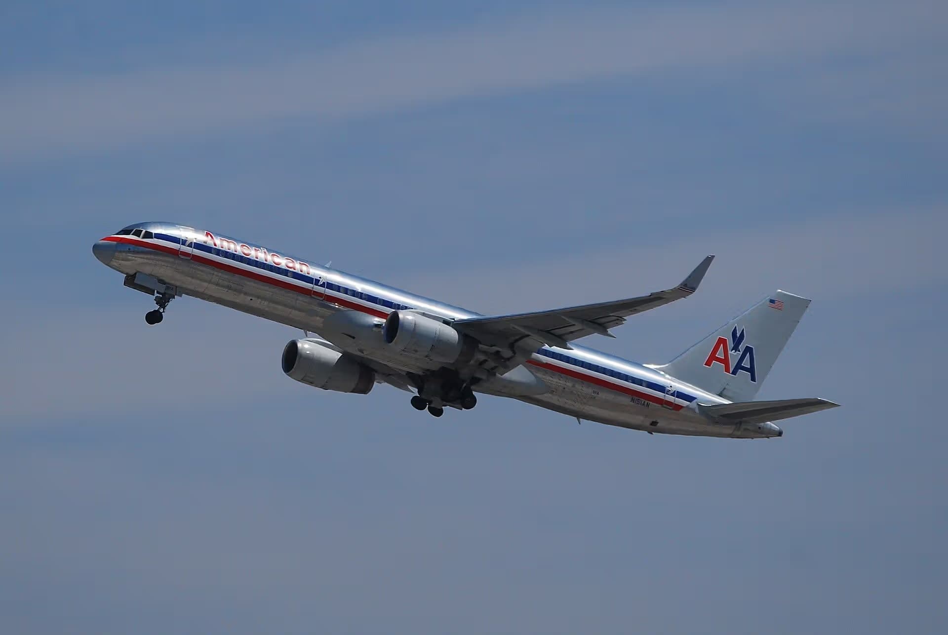 N191AN — Twin-engine aircraft