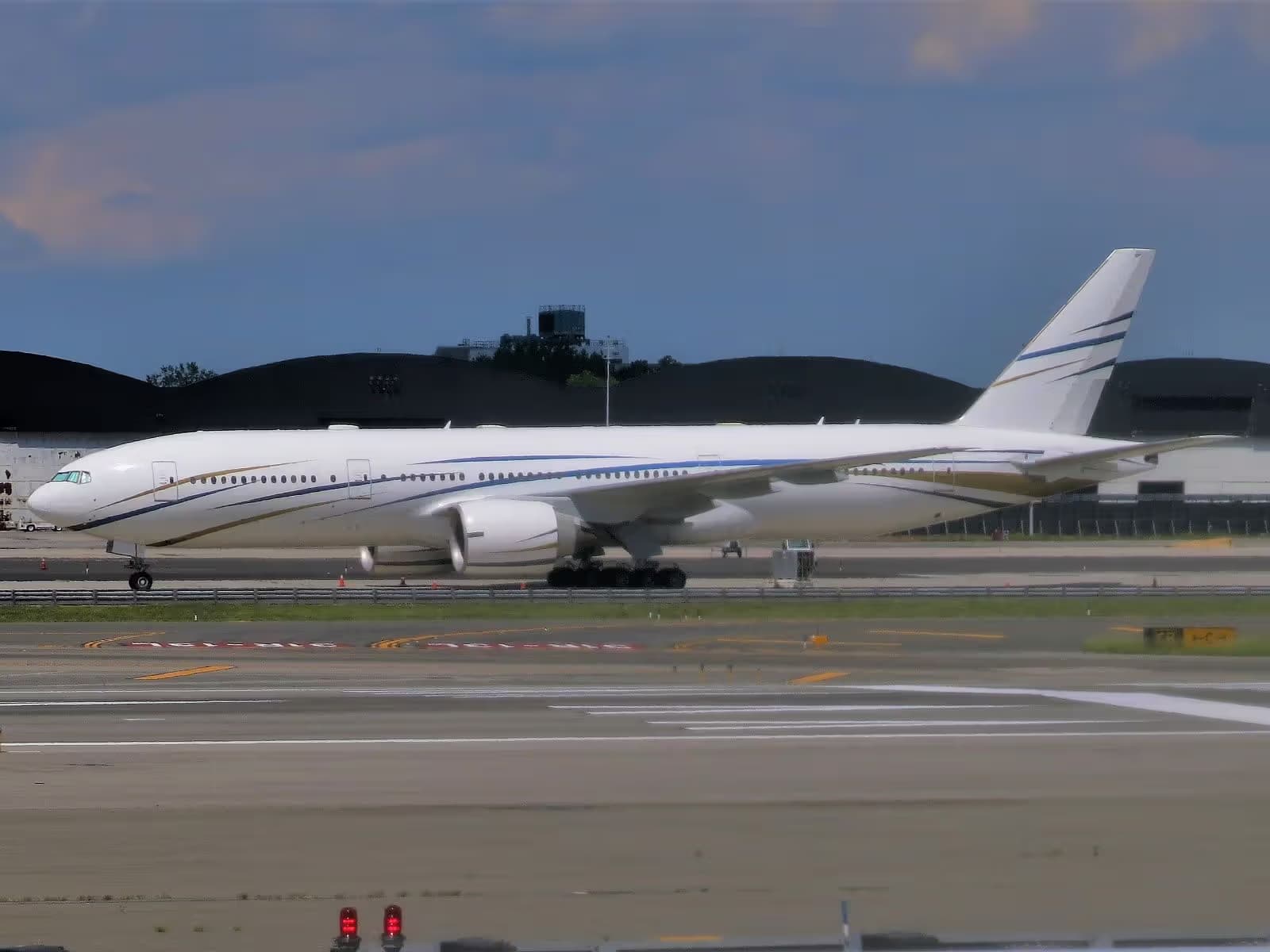 N777AS — Boeing