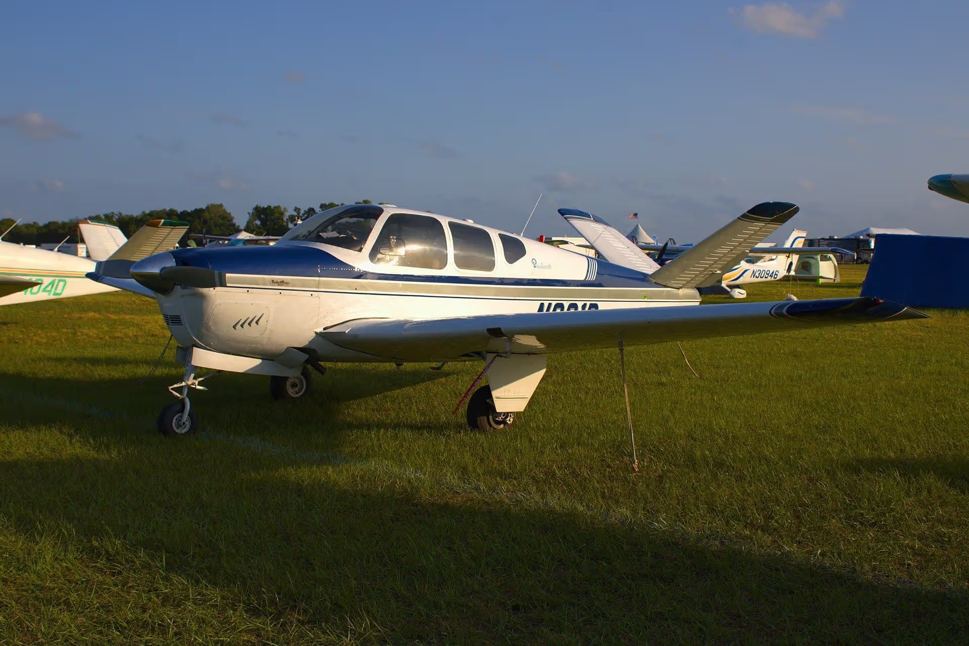 N881R — Beechcraft
