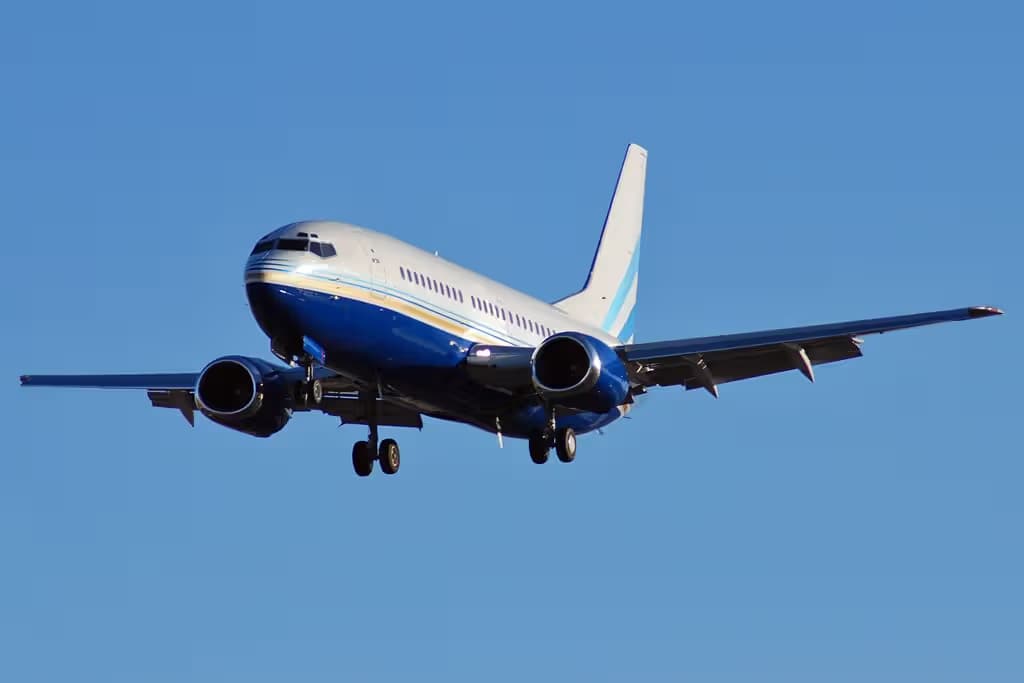 N789LS — Twin-engine aircraft
