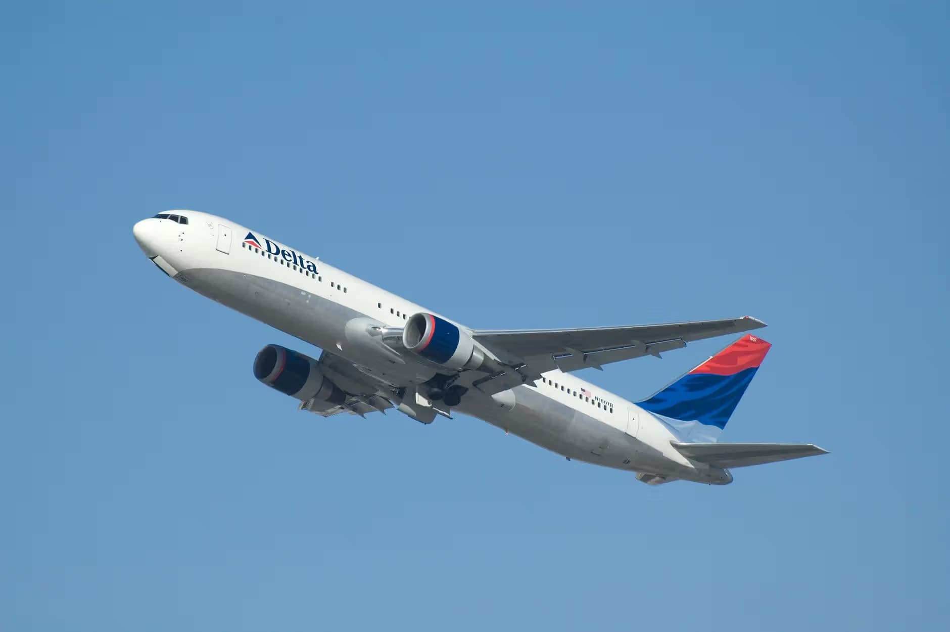 N1607B — Boeing