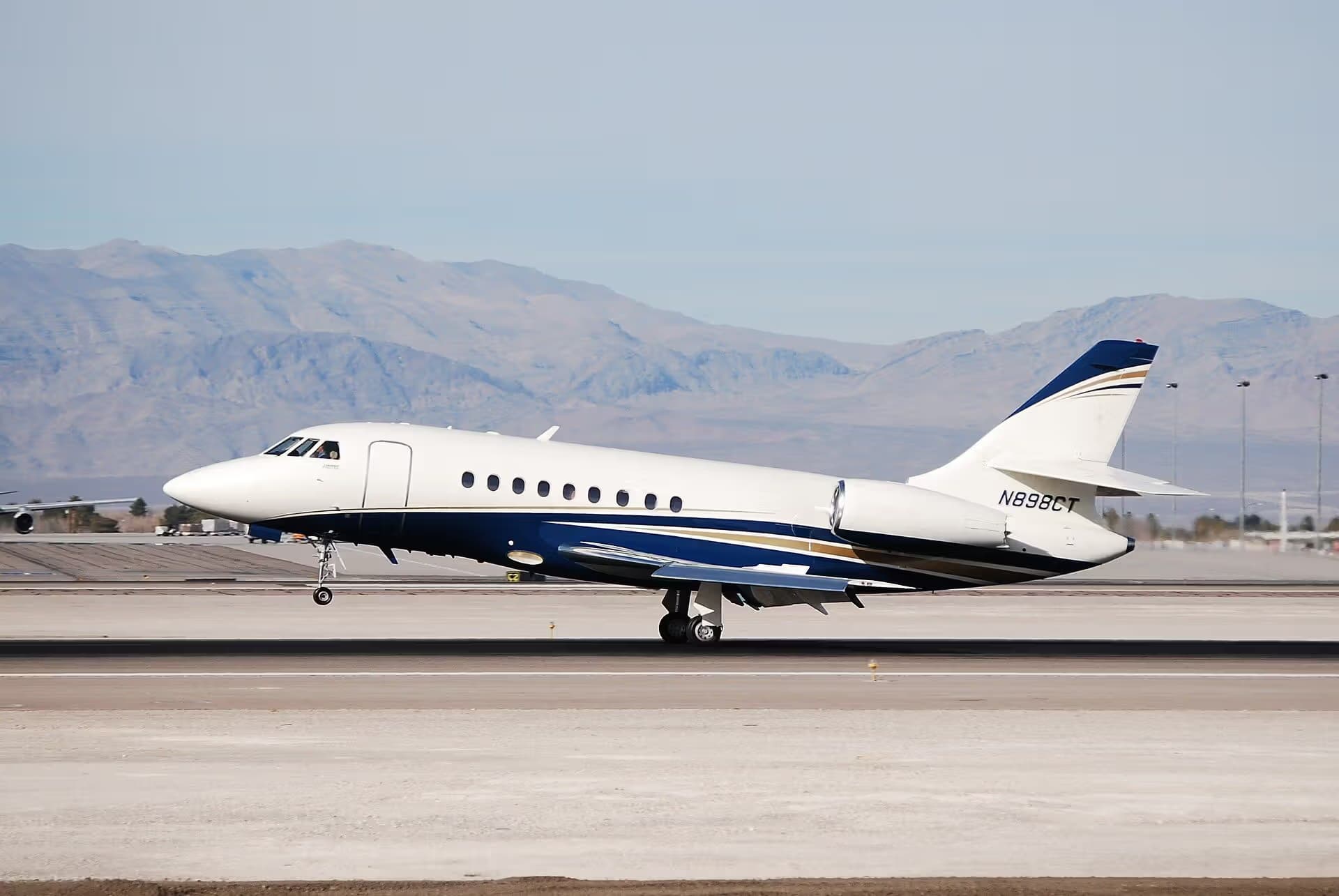 N898CT — Business jet