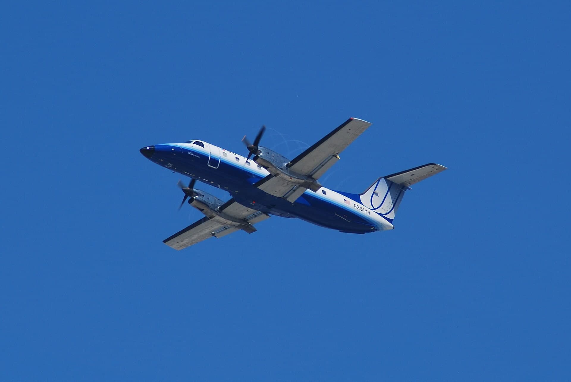 N251YV — Twin-engine aircraft