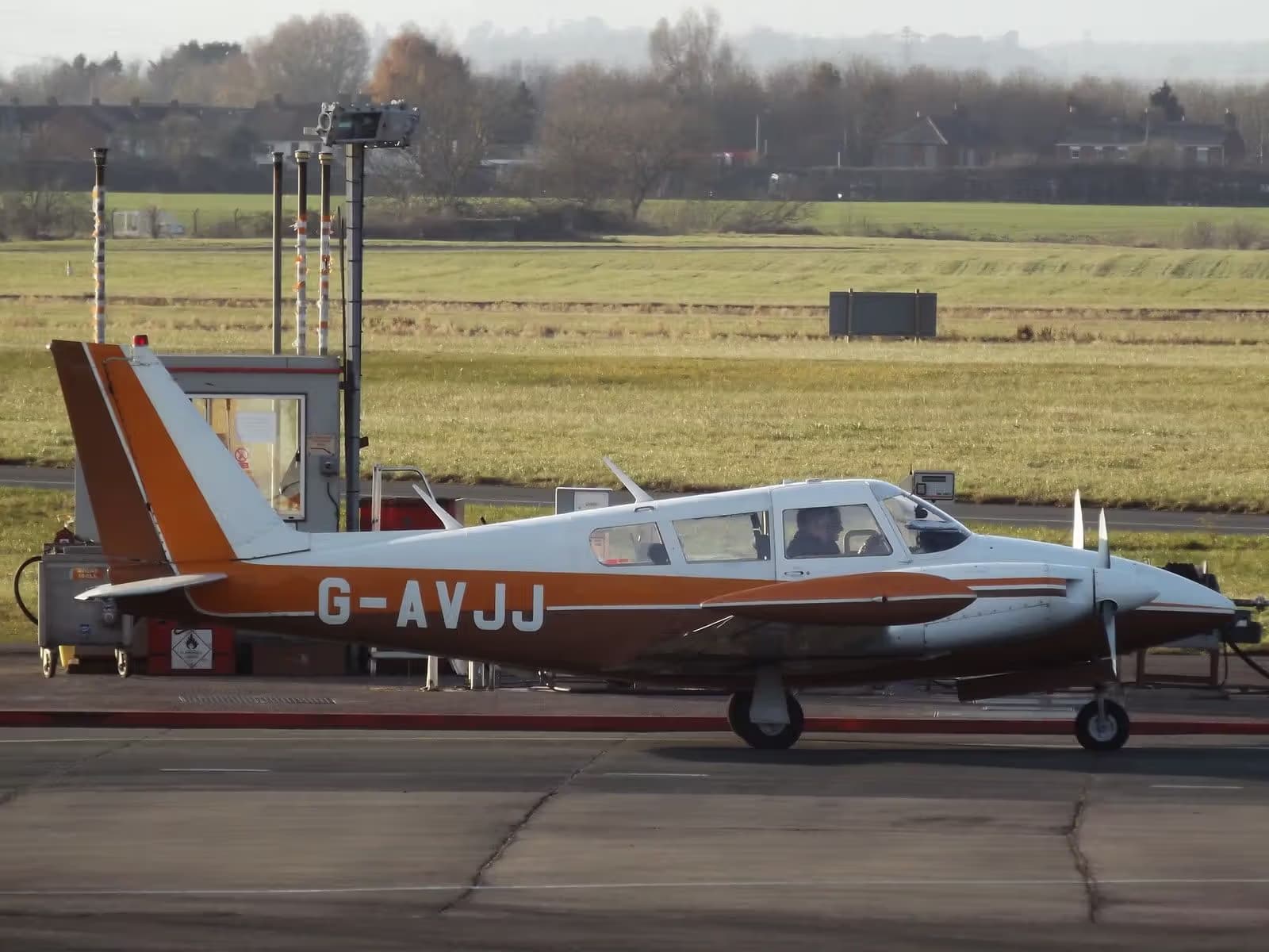 G-AVJJ — Piper