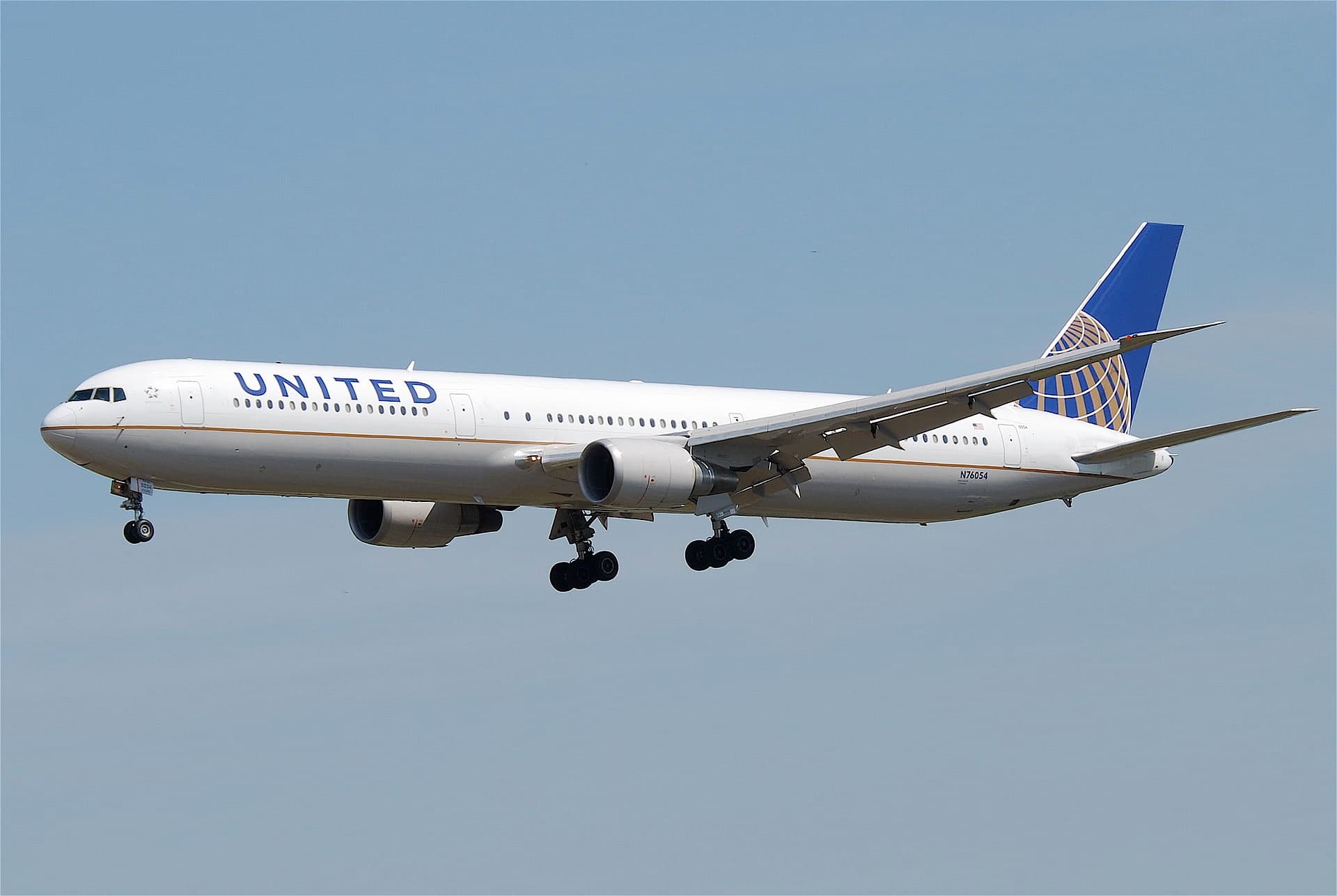 N76054 — Boeing