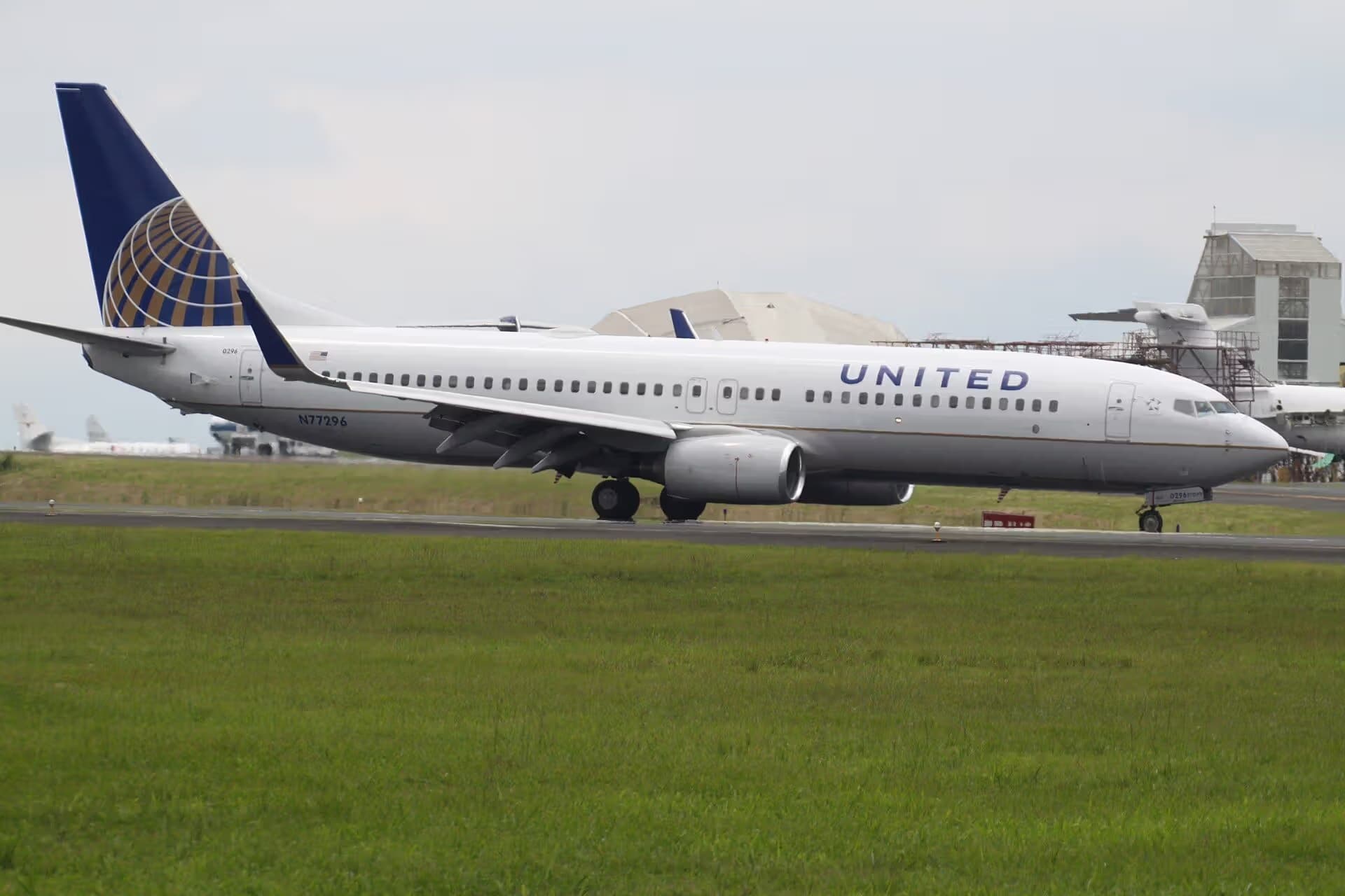 N77296 — Boeing