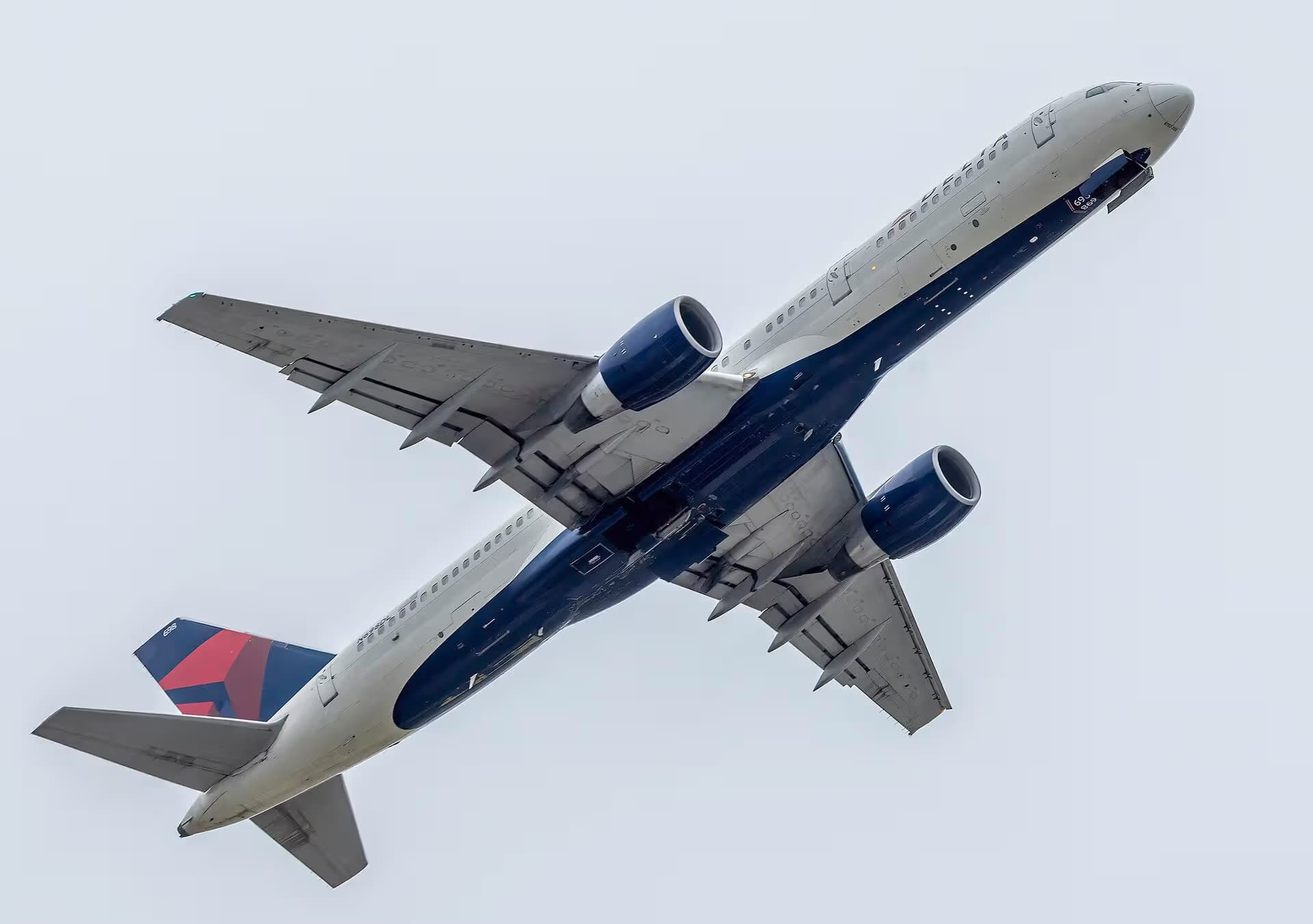 N698DL — Boeing